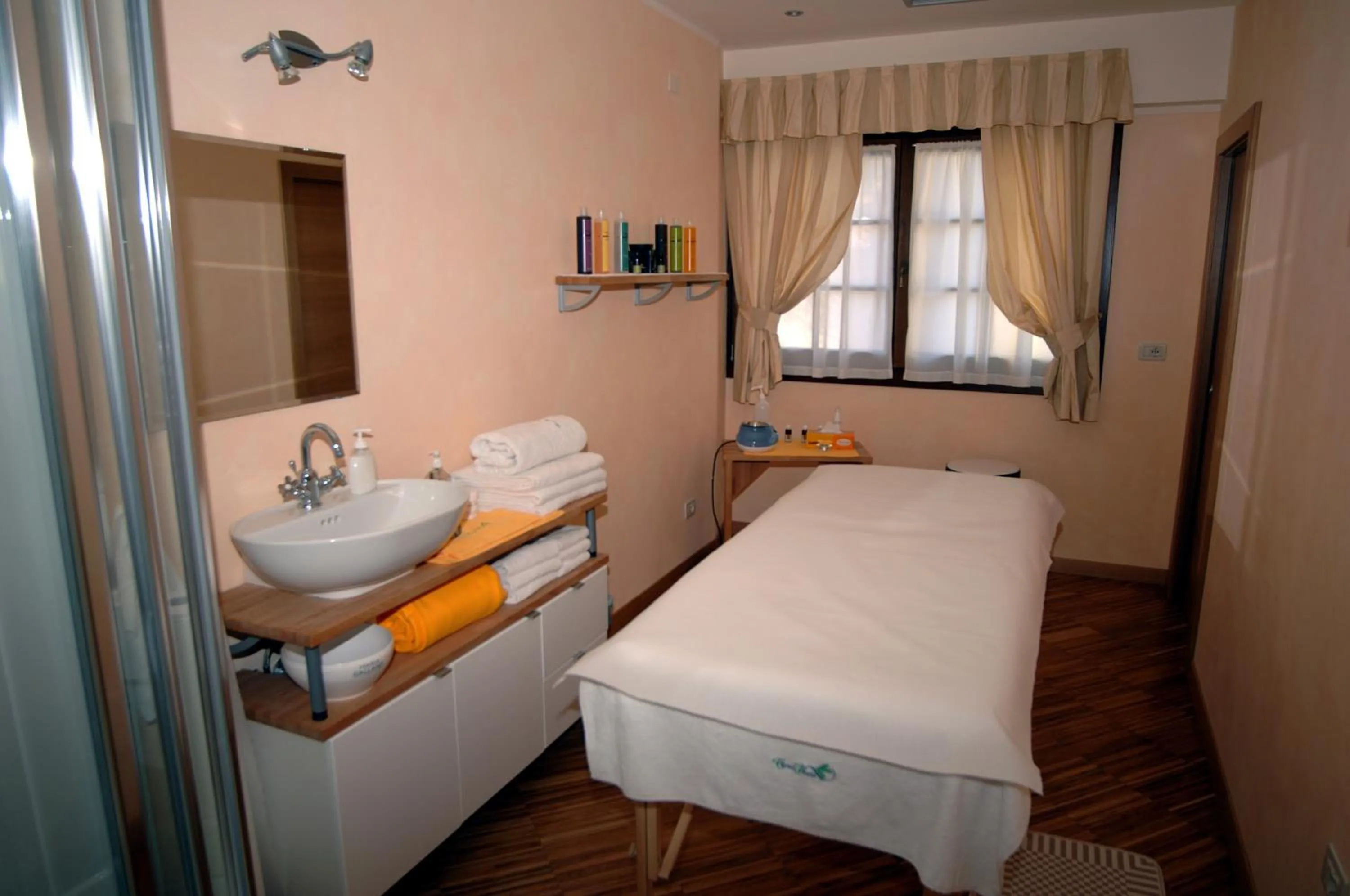Massage, Bed in Centro Pineta Family Hotel & Wellness