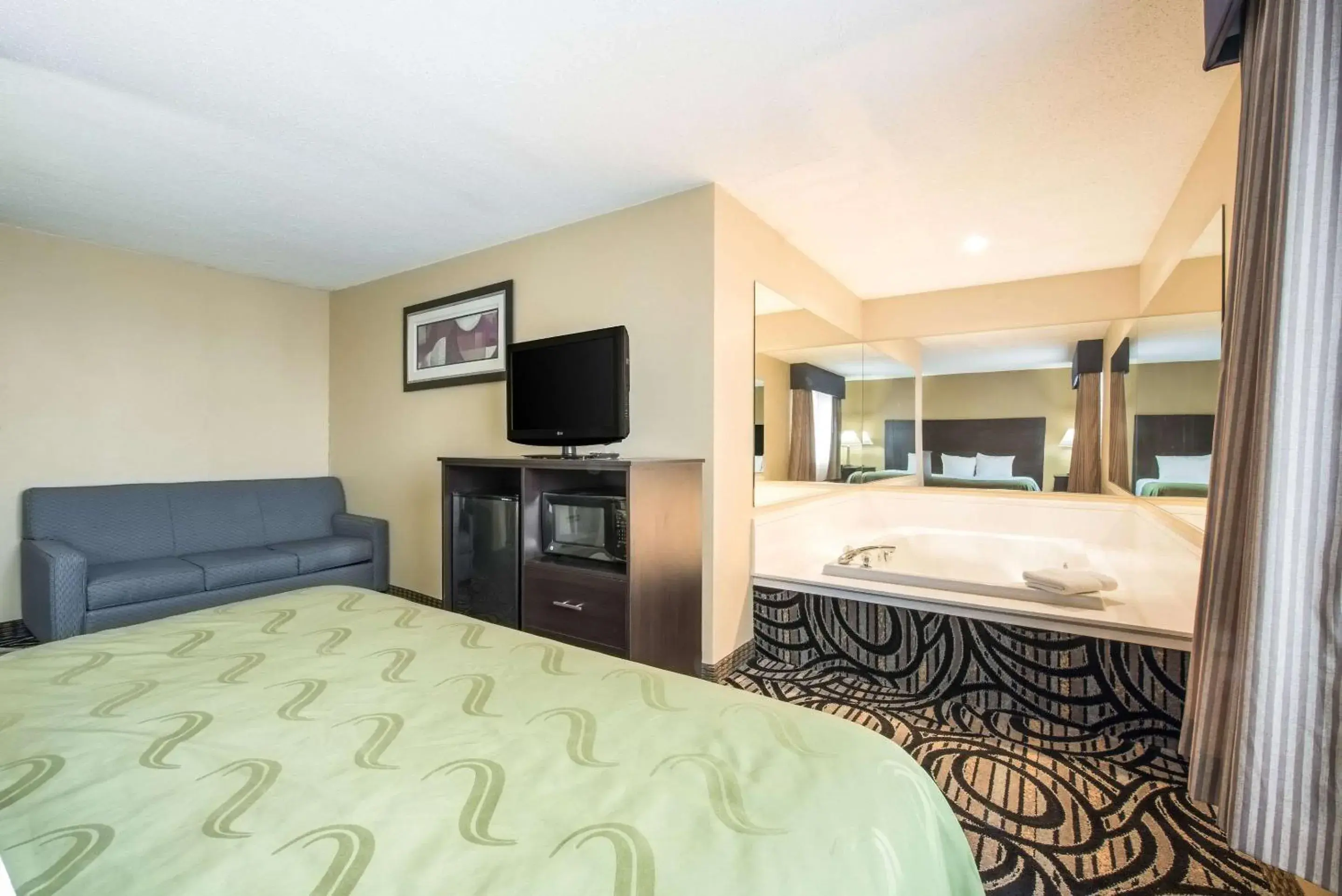 Photo of the whole room, Bed in Quality Inn & Suites Photo of the whole room, Bed in Quality Inn & Suites