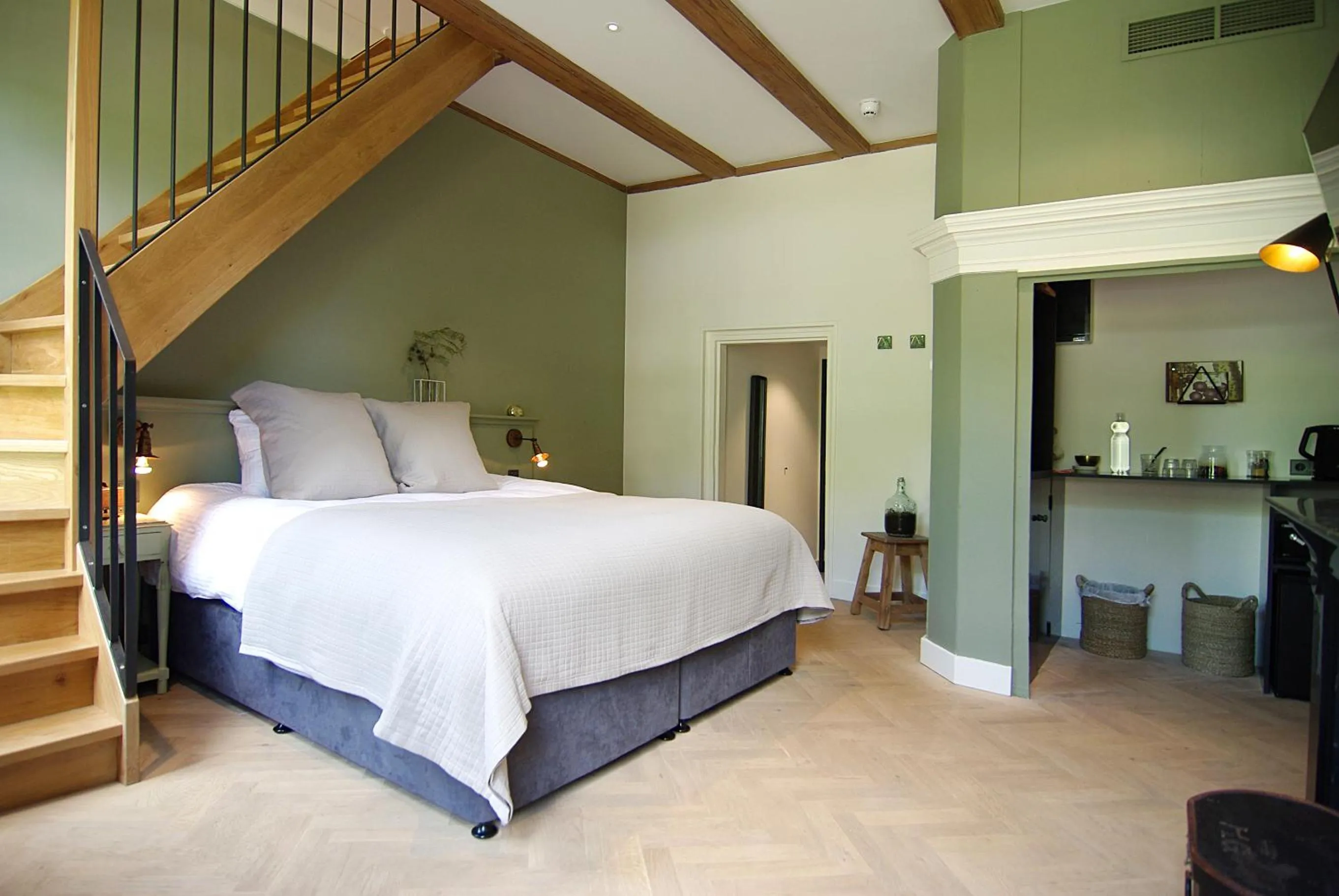 Bed in Authentic Farmhouse - De Vergulden Eenhoorn