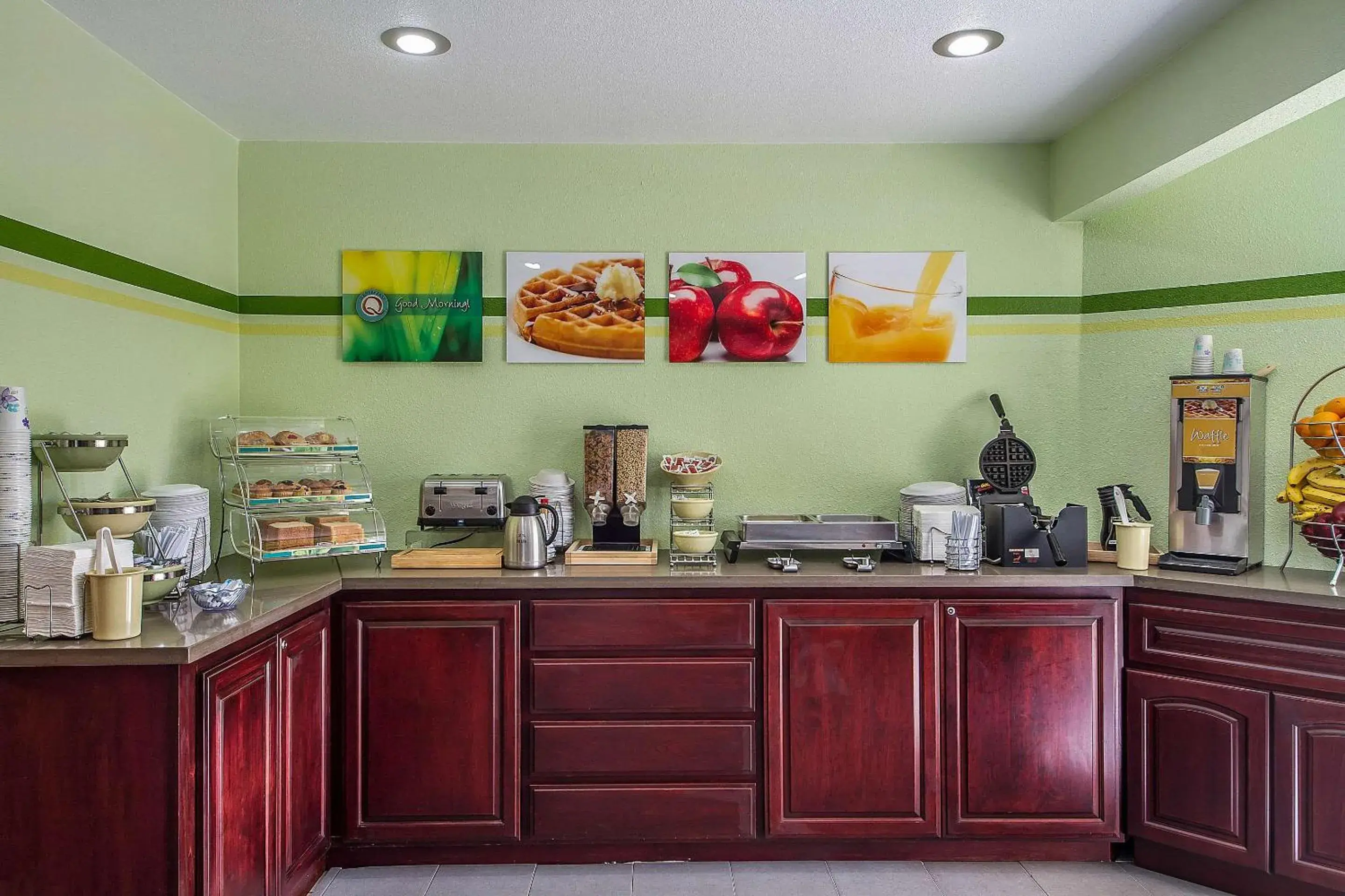 Restaurant/places to eat in Quality Inn & Suites Capitola By the Sea Restaurant/places to eat in Quality Inn & Suites Capitola By the Sea