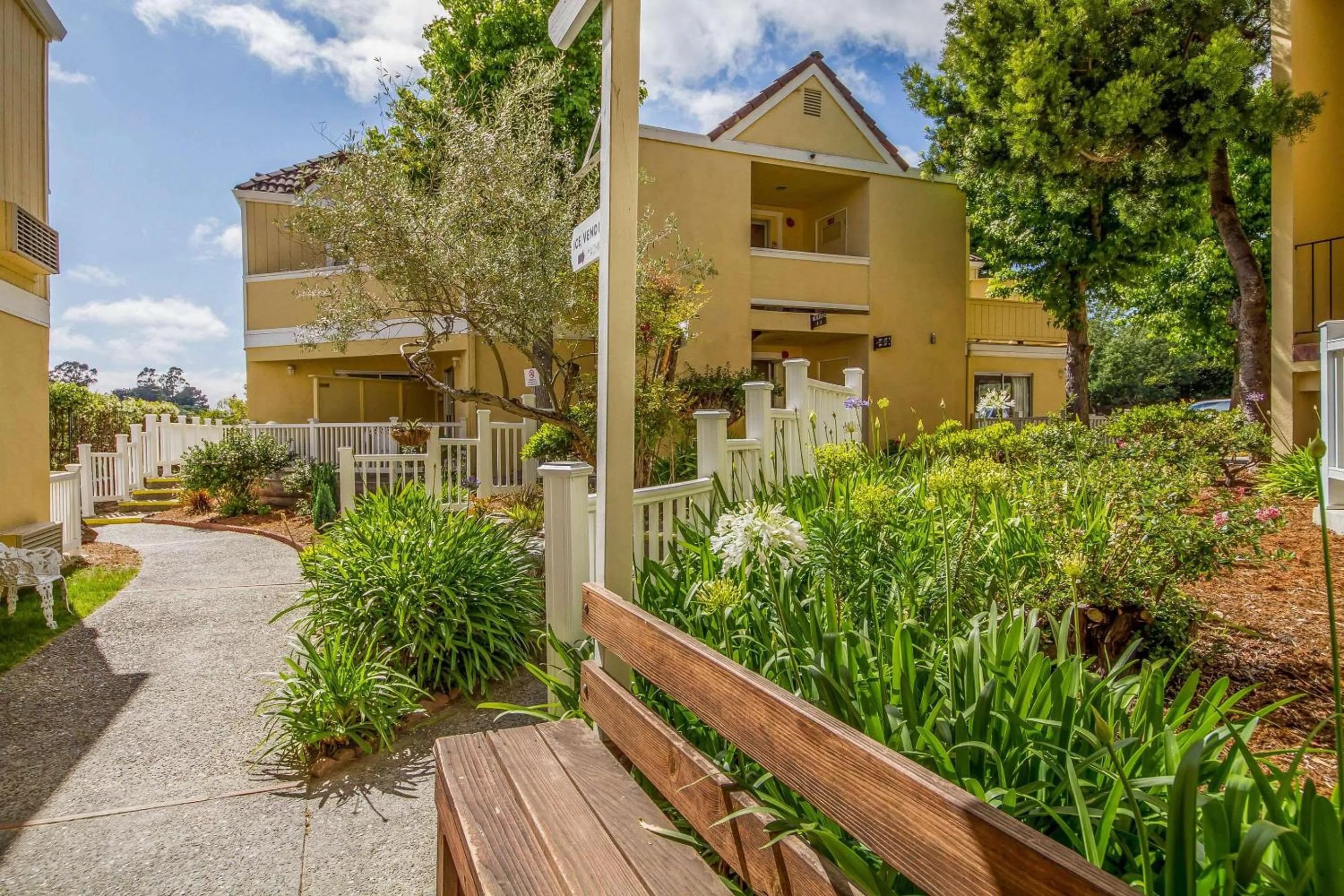 Property building in Quality Inn & Suites Capitola By the Sea