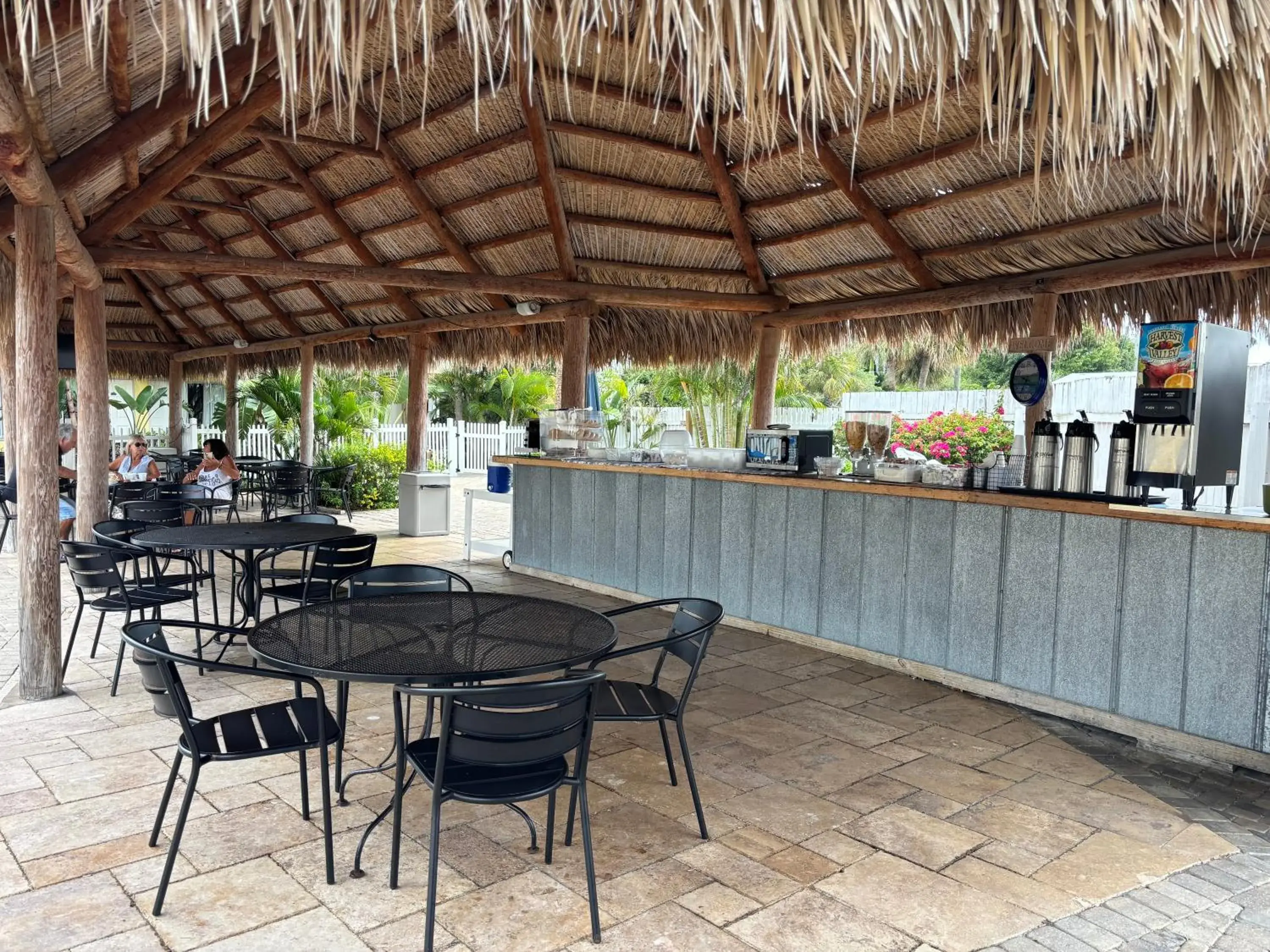 Breakfast in Naples Garden Inn Breakfast in Naples Garden Inn