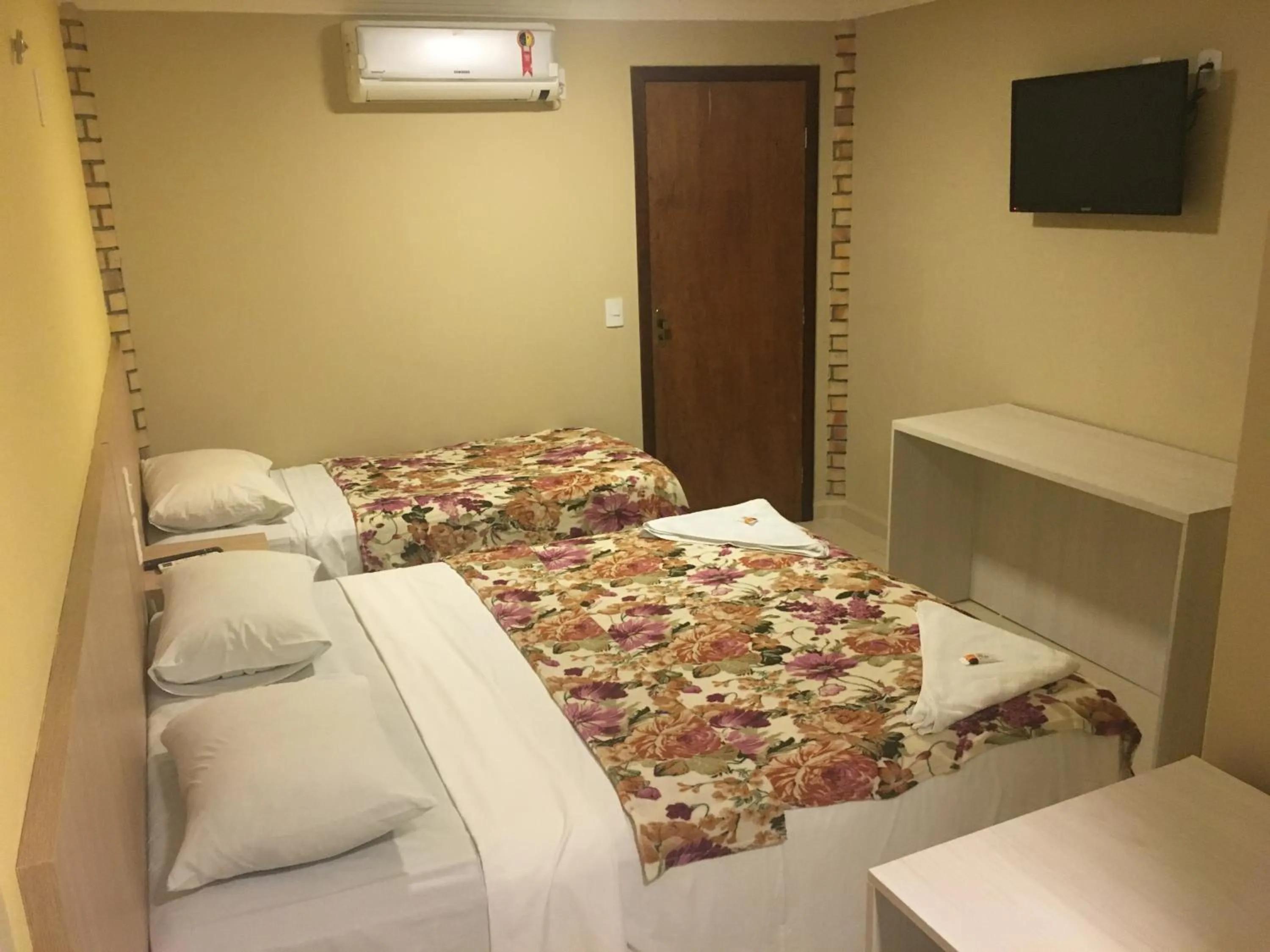 Bedroom, Bed in Hotel Pousada Latitude