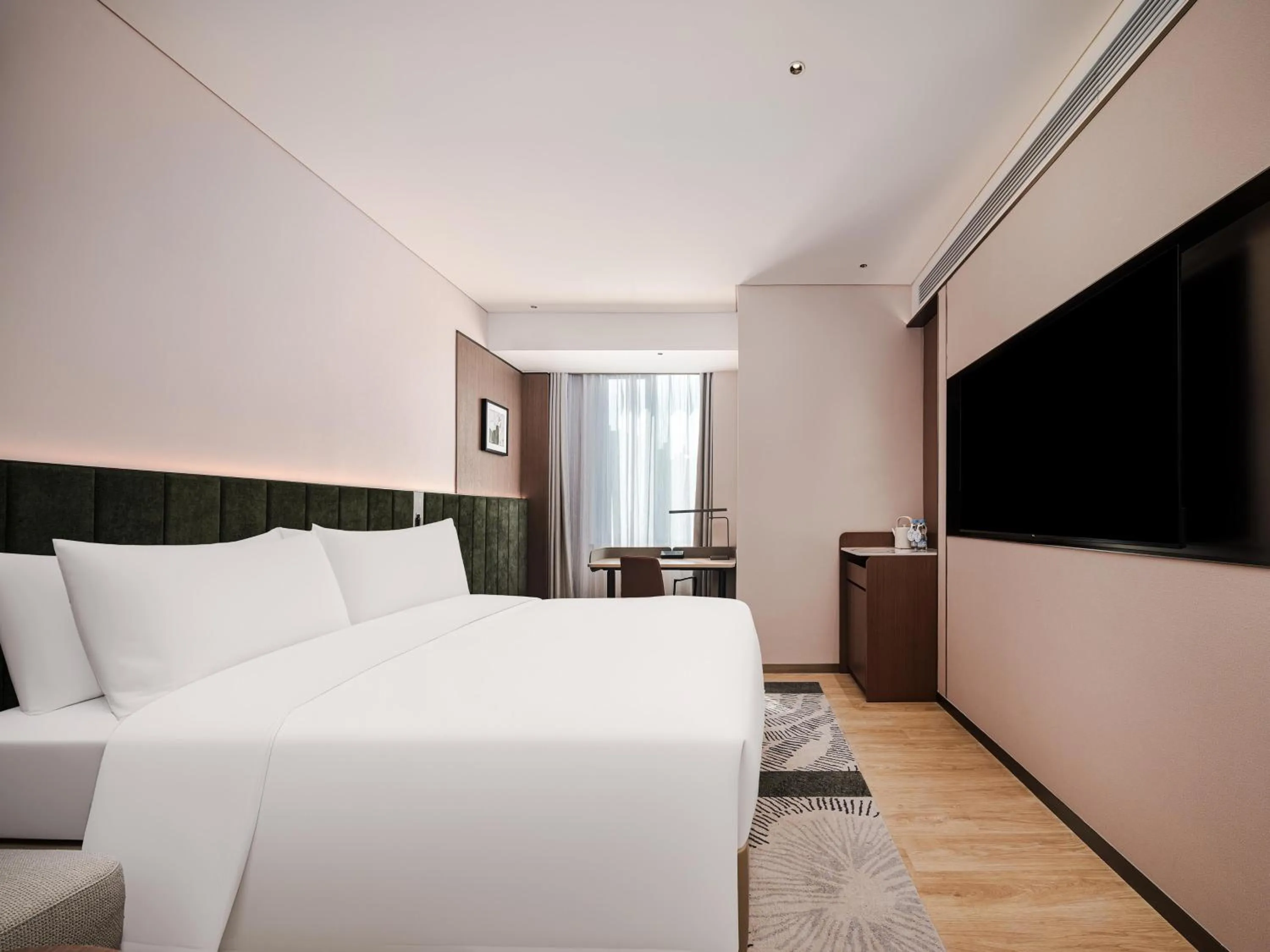 Bed in Hilton Garden Inn Shanghai Caohejing Hi-Tech Park