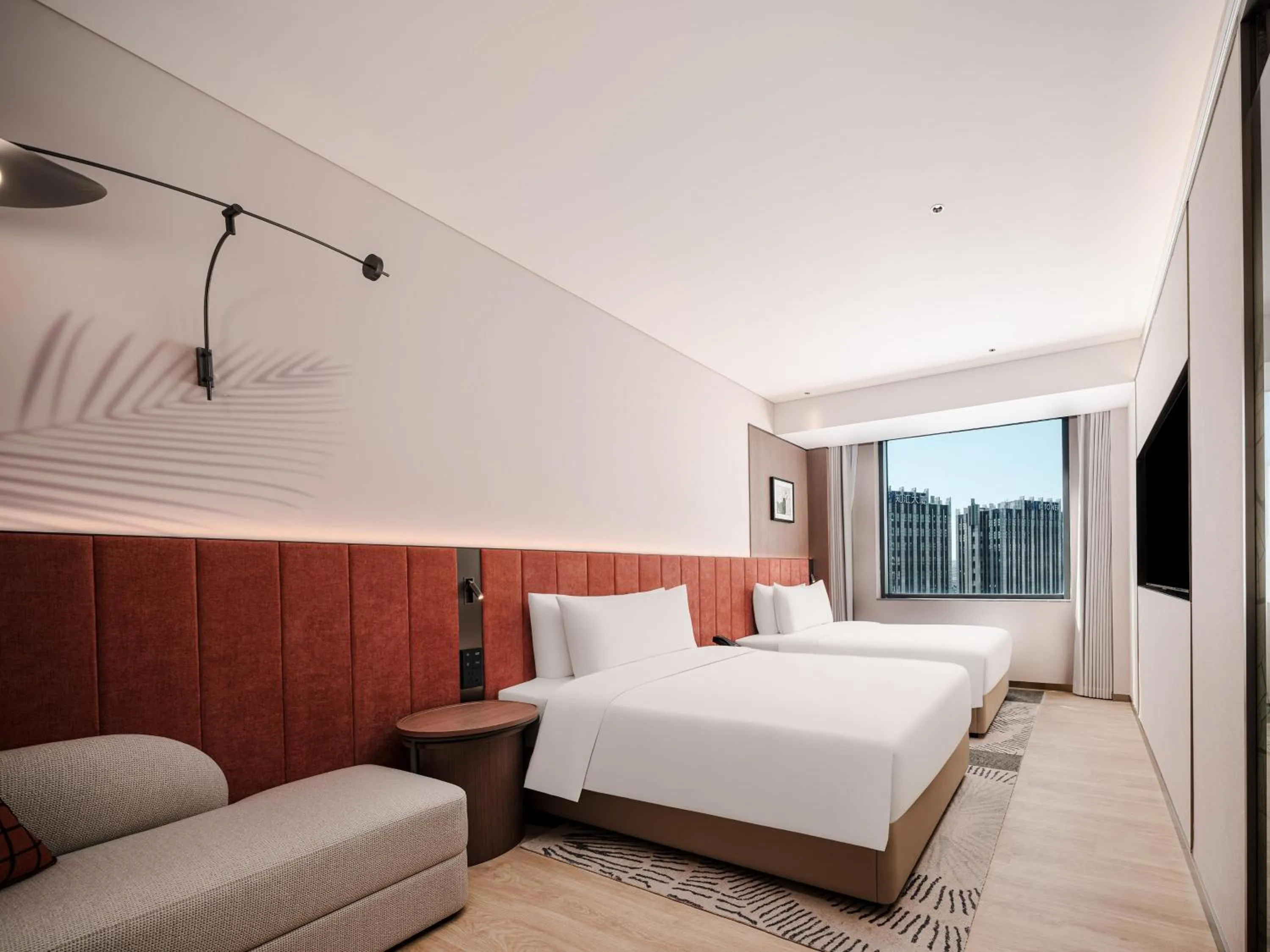 Bed in Hilton Garden Inn Shanghai Caohejing Hi-Tech Park