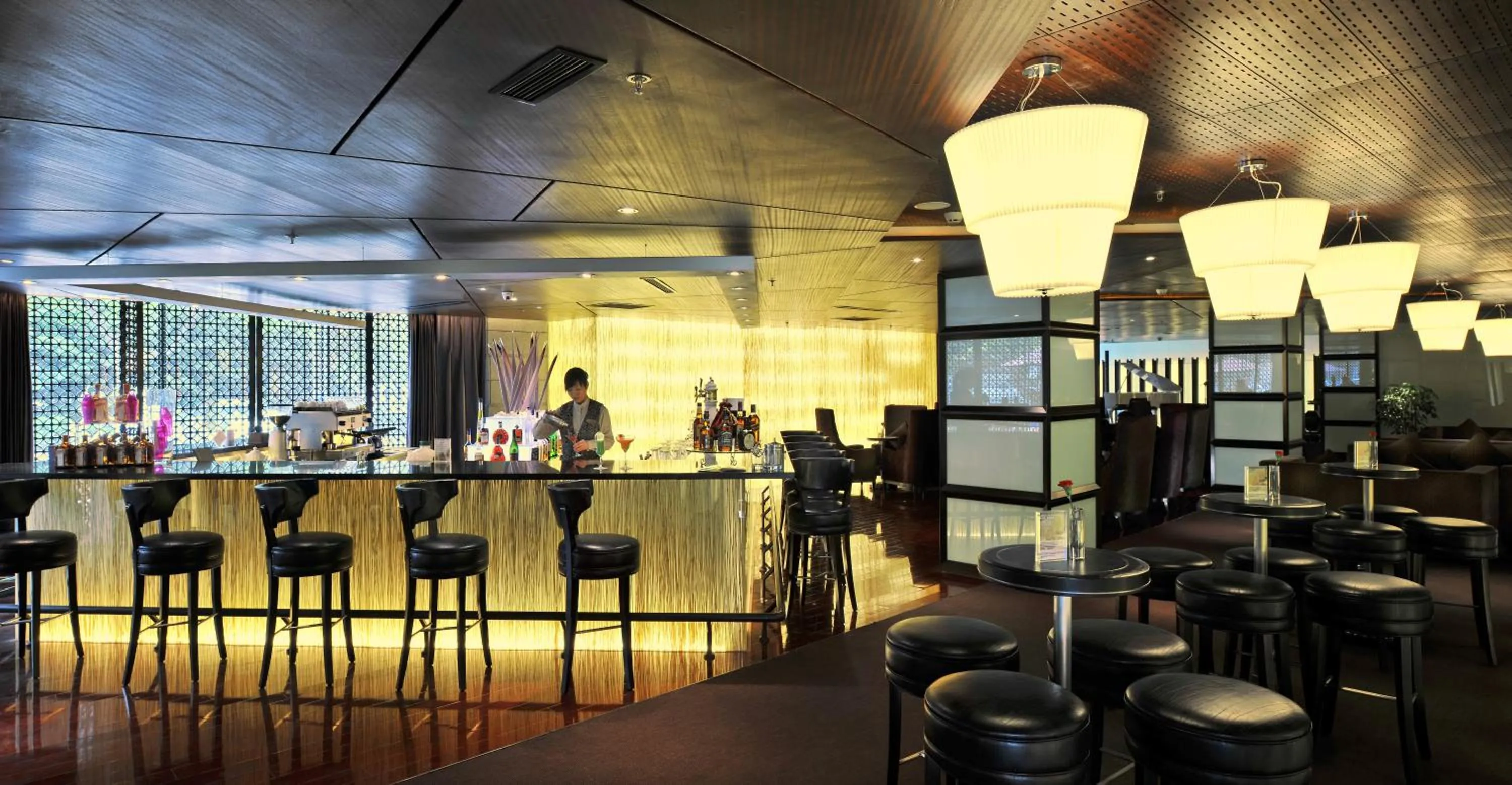 Lounge or bar in Hilton Garden Inn Shanghai Caohejing Hi-Tech Park