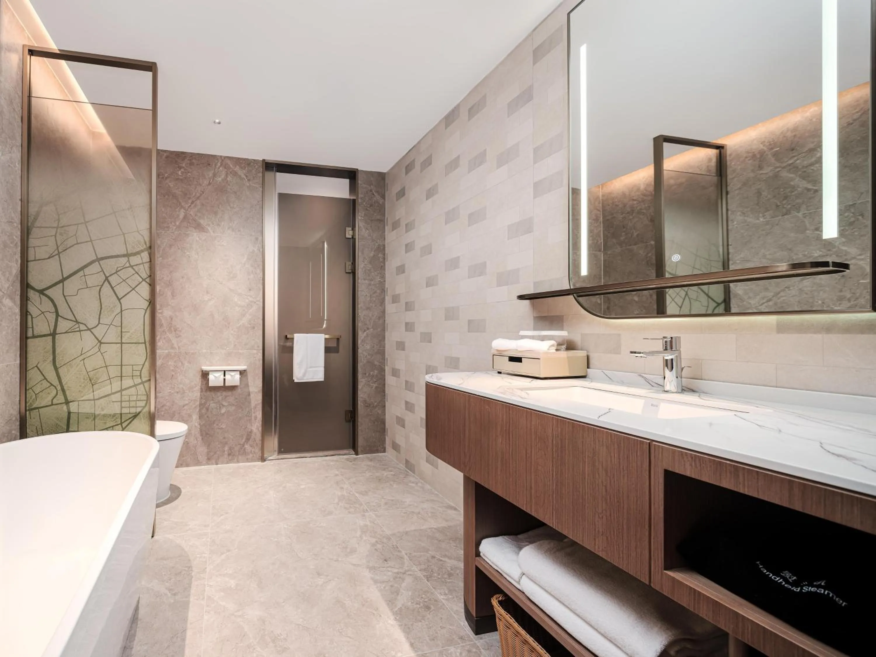 Bathroom in Hilton Garden Inn Shanghai Caohejing Hi-Tech Park