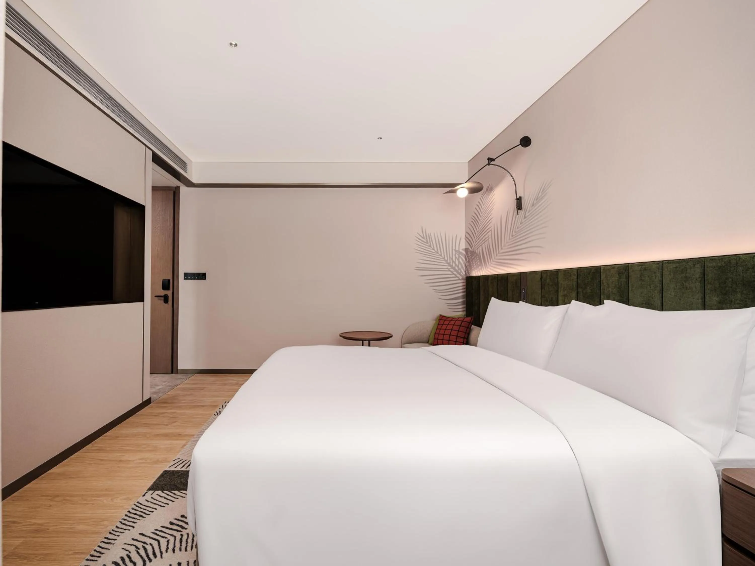 Bed in Hilton Garden Inn Shanghai Caohejing Hi-Tech Park