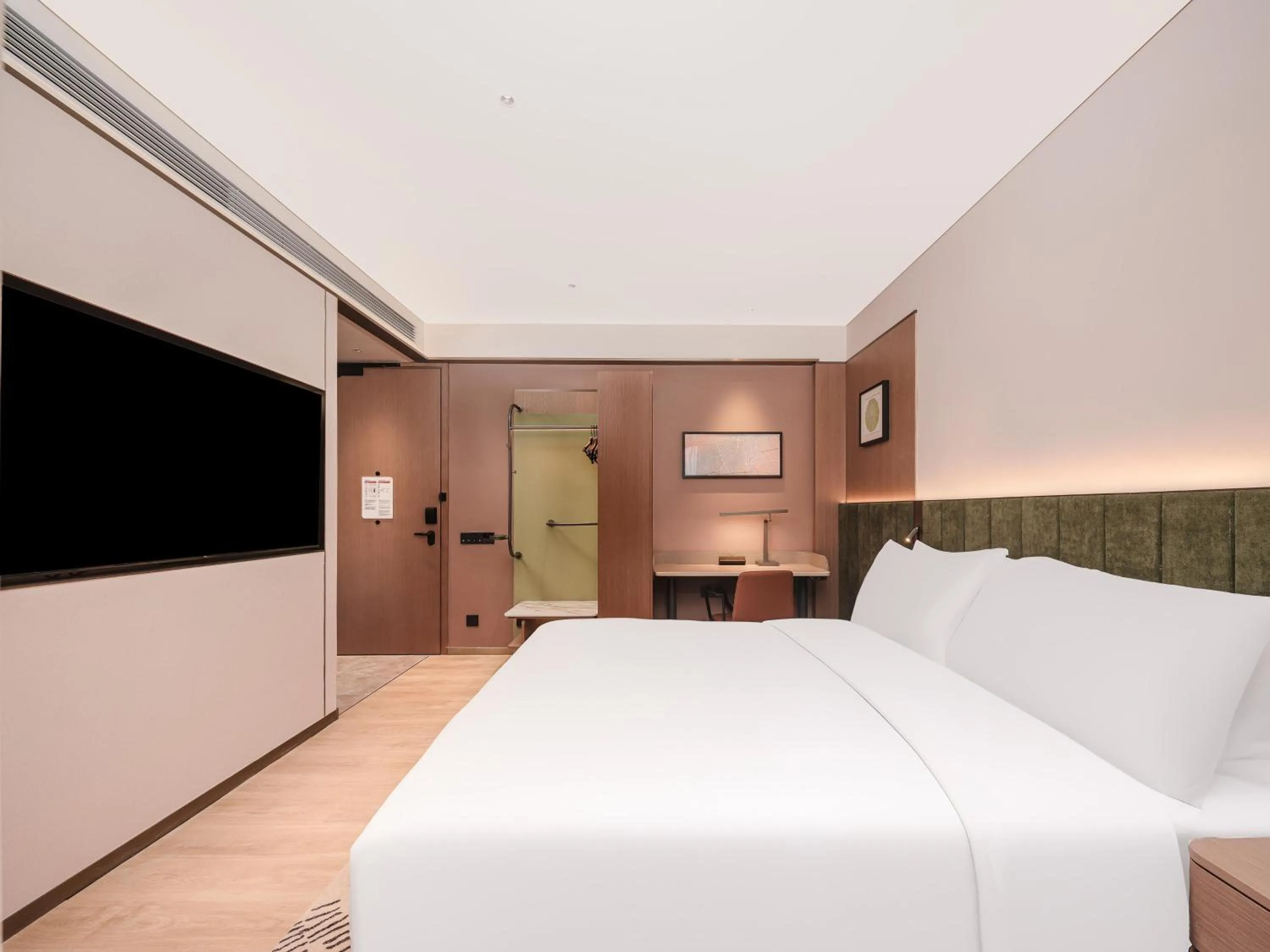 Bed in Hilton Garden Inn Shanghai Caohejing Hi-Tech Park