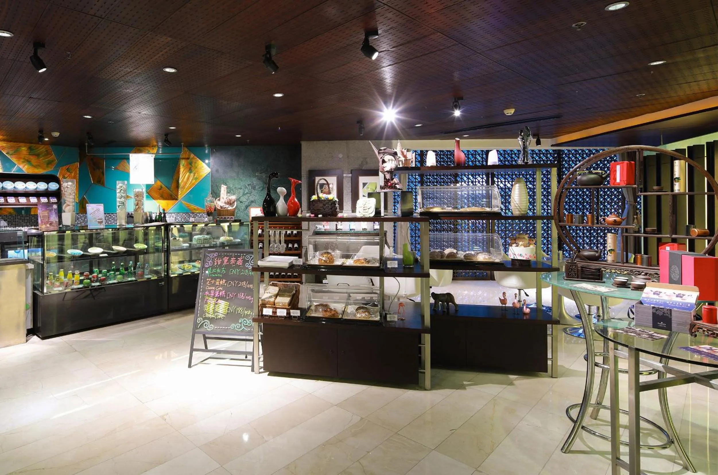 Lounge or bar in Hilton Garden Inn Shanghai Caohejing Hi-Tech Park