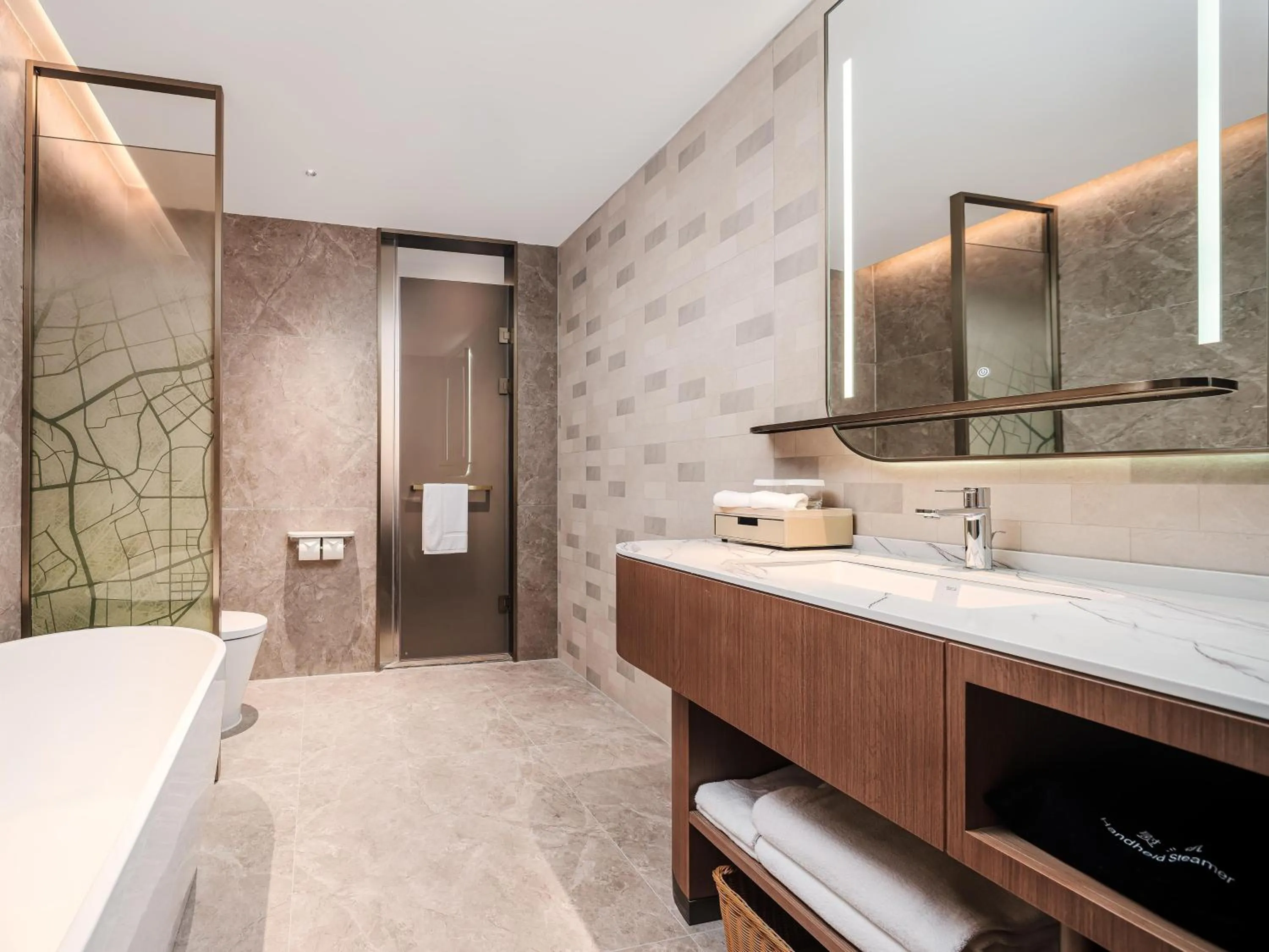 Bathroom in Hilton Garden Inn Shanghai Caohejing Hi-Tech Park