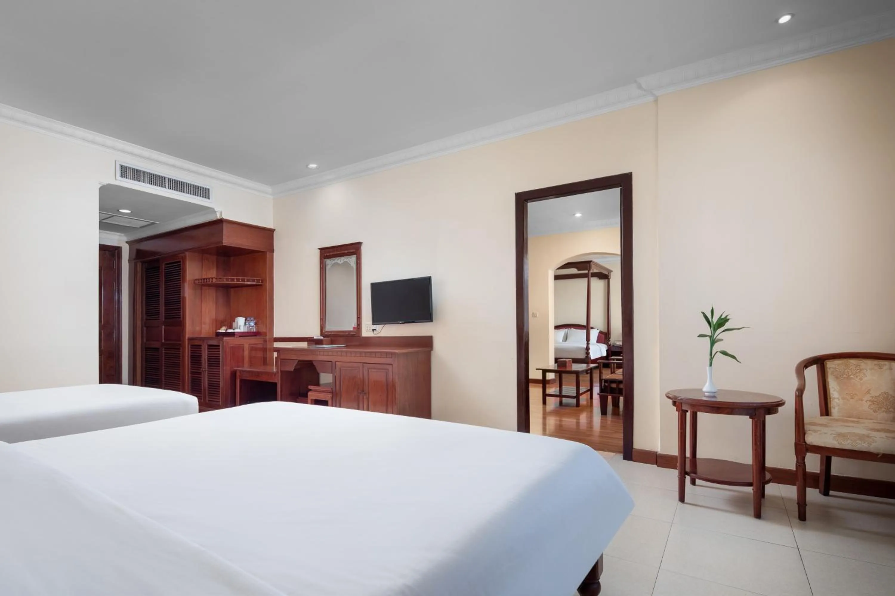 Living room, Bed in Angkor Holiday Hotel