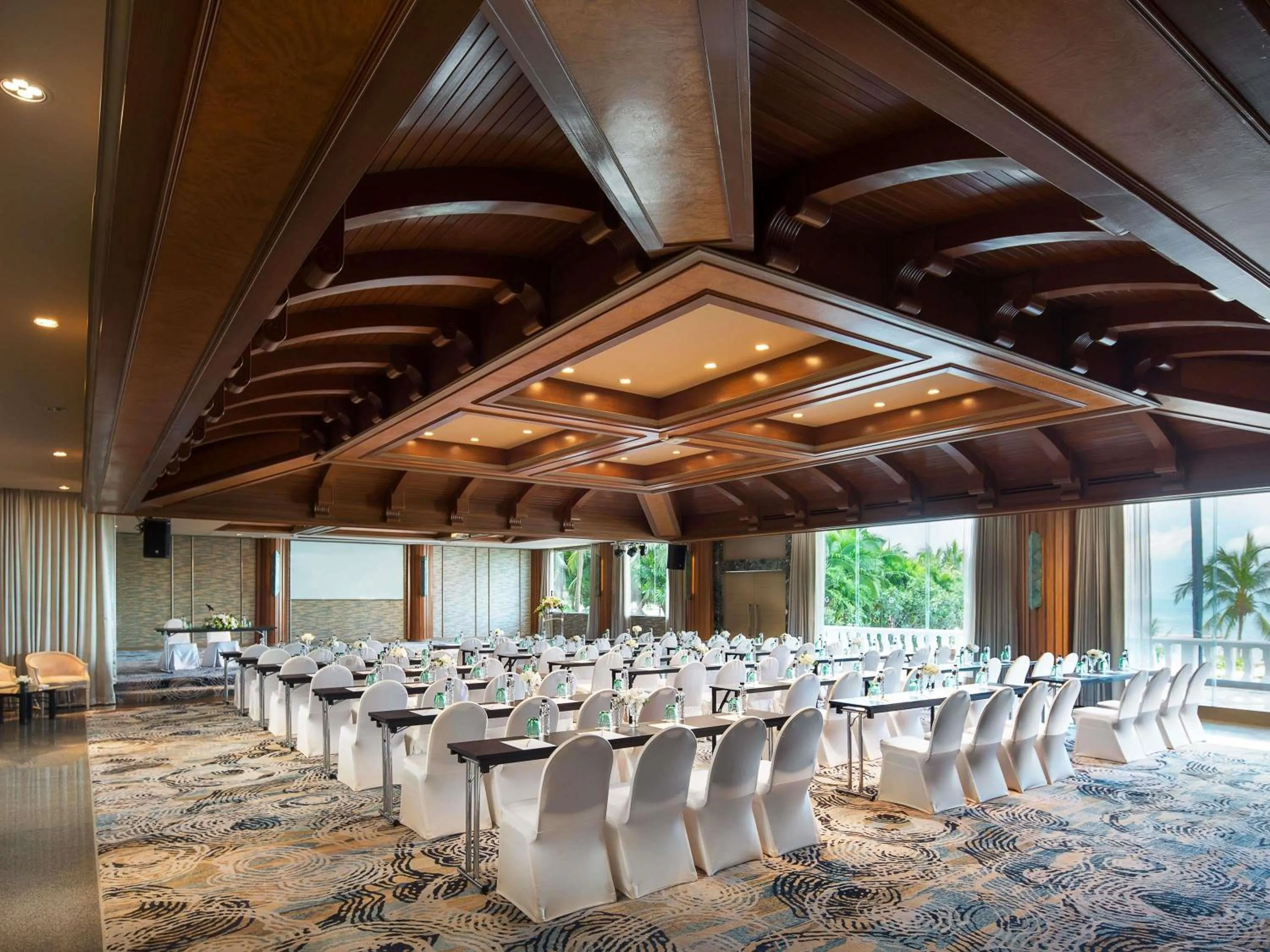 Meeting/conference room in Pullman Pattaya Hotel G