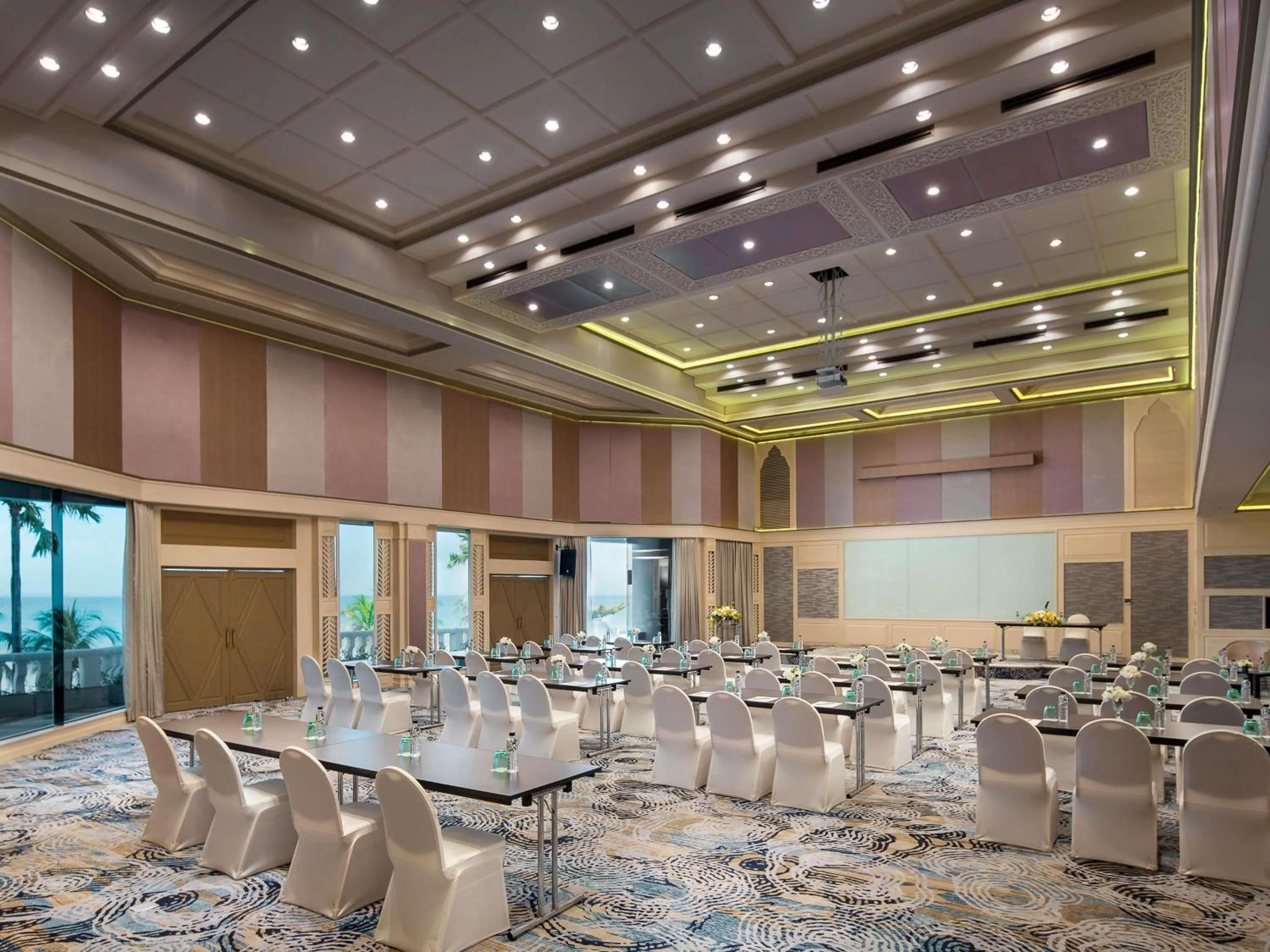 Meeting/conference room in Pullman Pattaya Hotel G