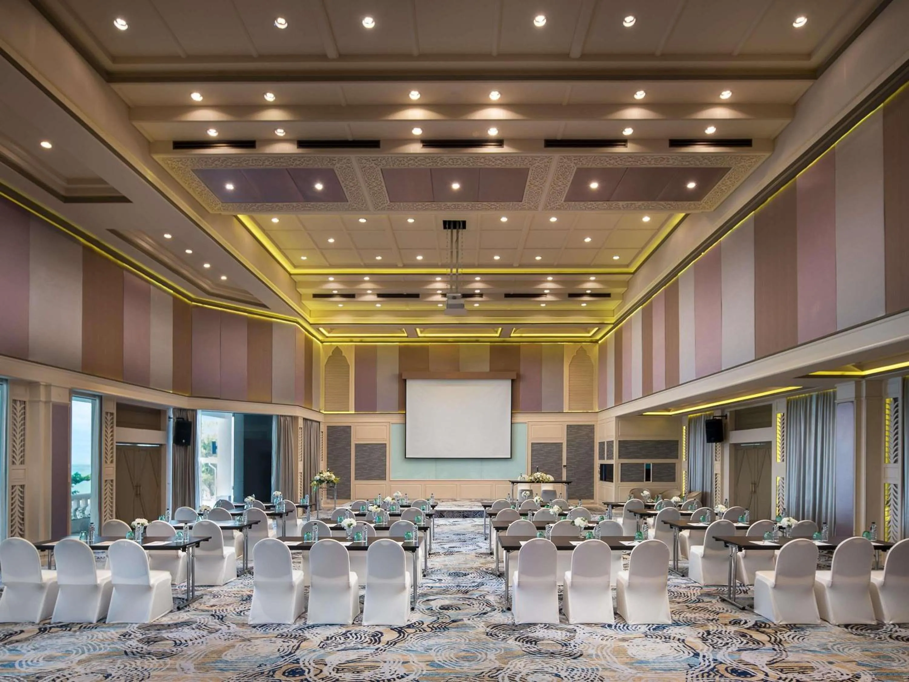 Meeting/conference room in Pullman Pattaya Hotel G
