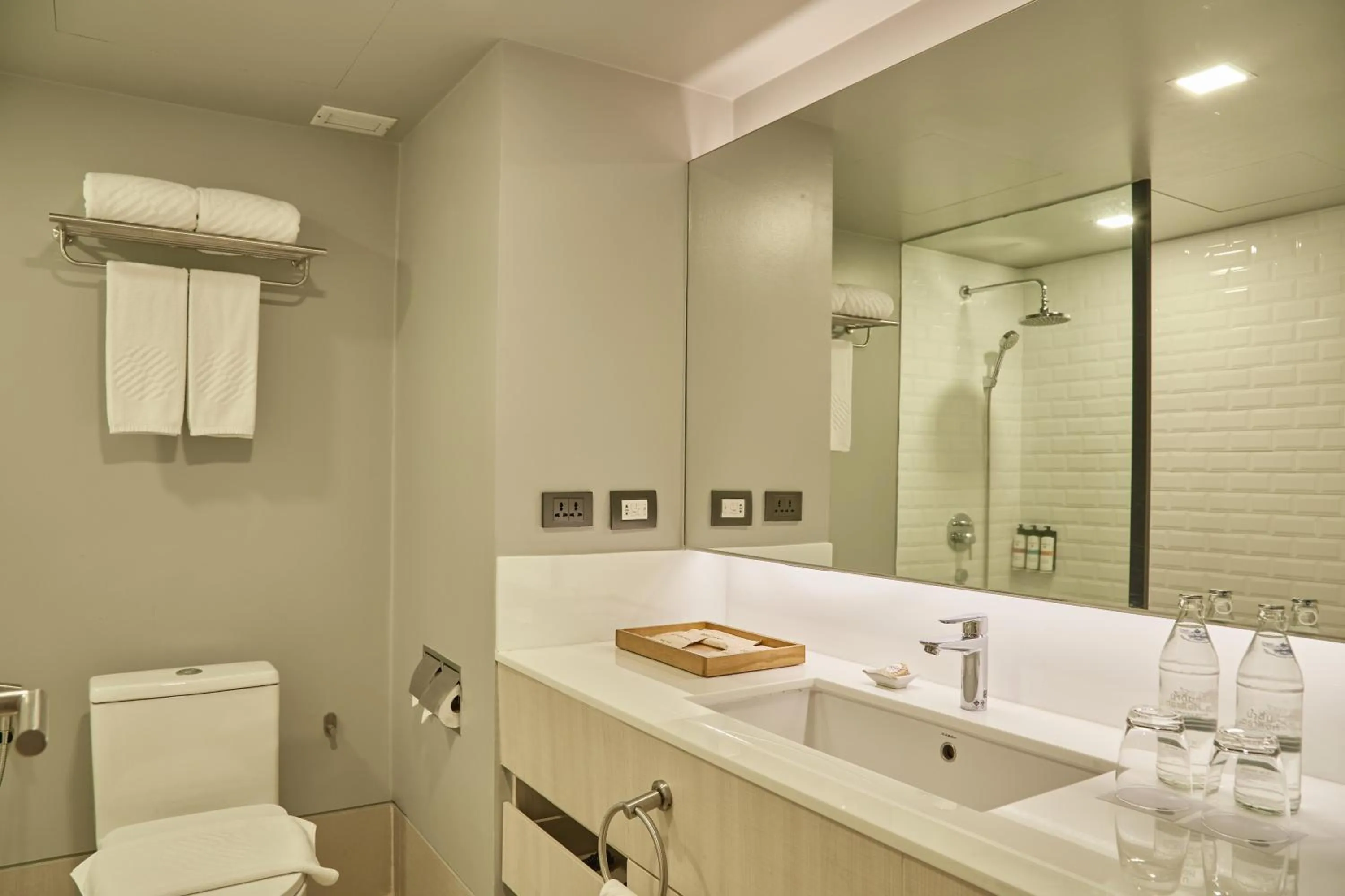 Bathroom in Pullman Pattaya Hotel G