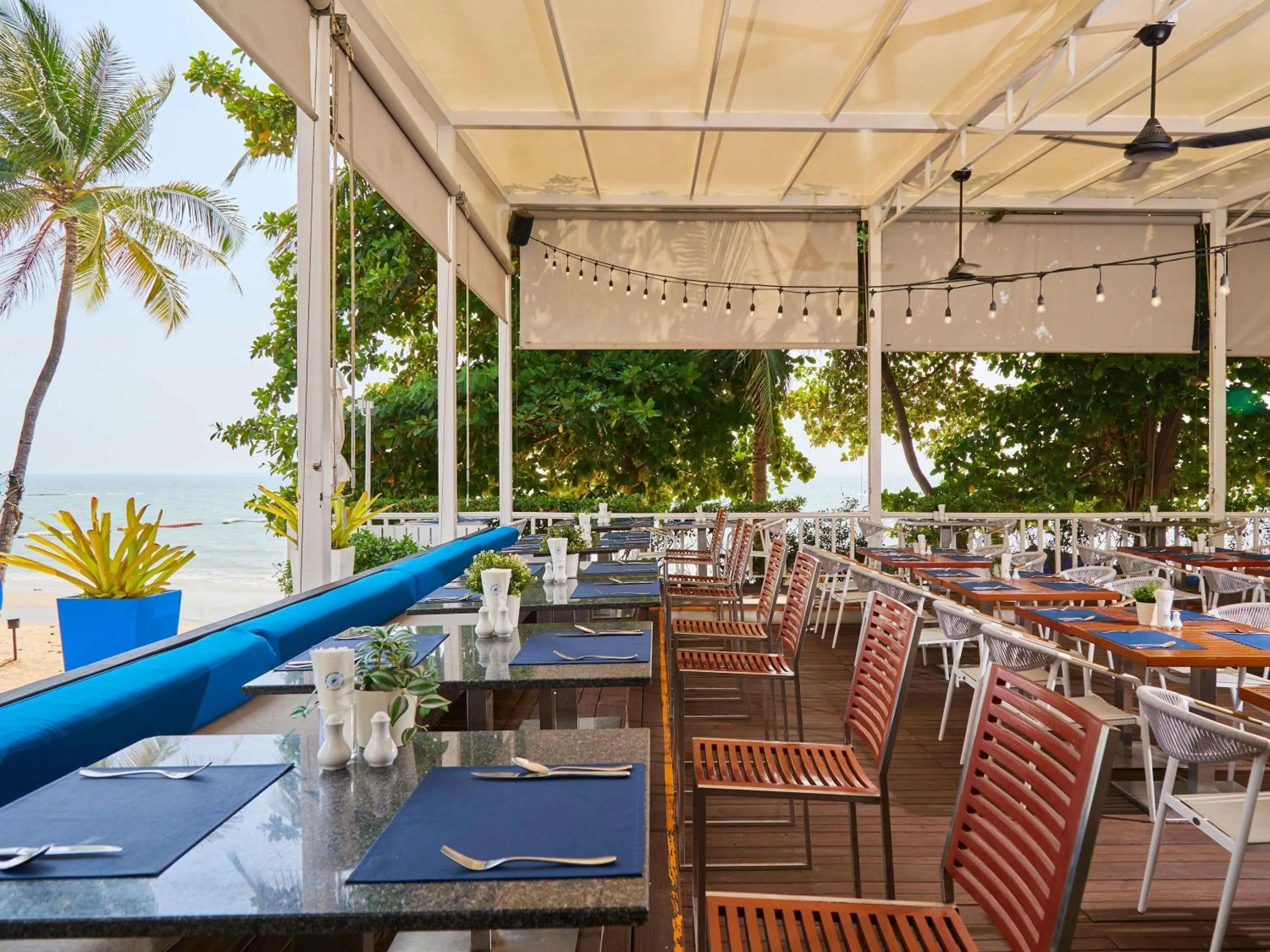 Restaurant/places to eat in Pullman Pattaya Hotel G