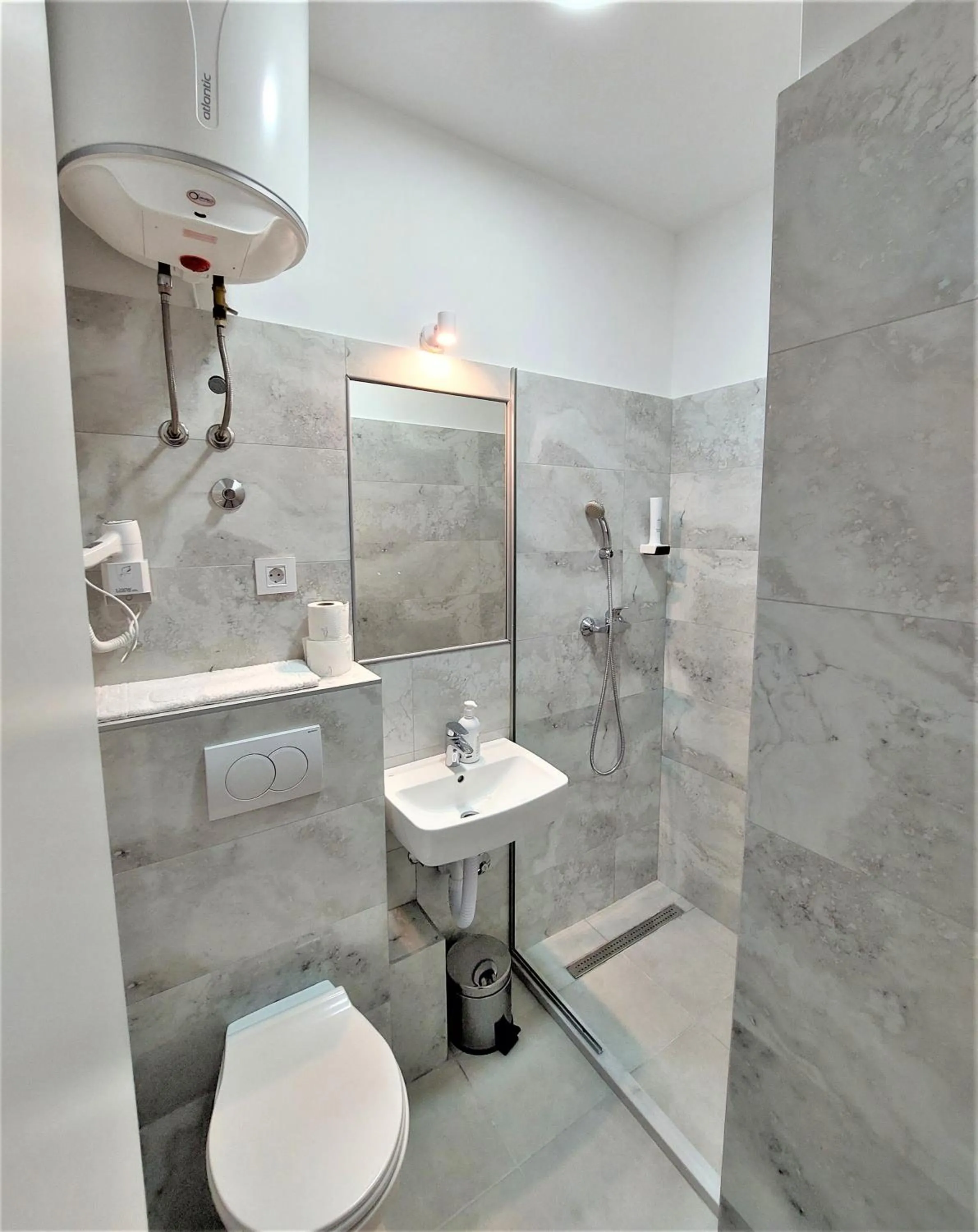 Standard Family Room - single occupancy in Orange Business Centar Apartments
