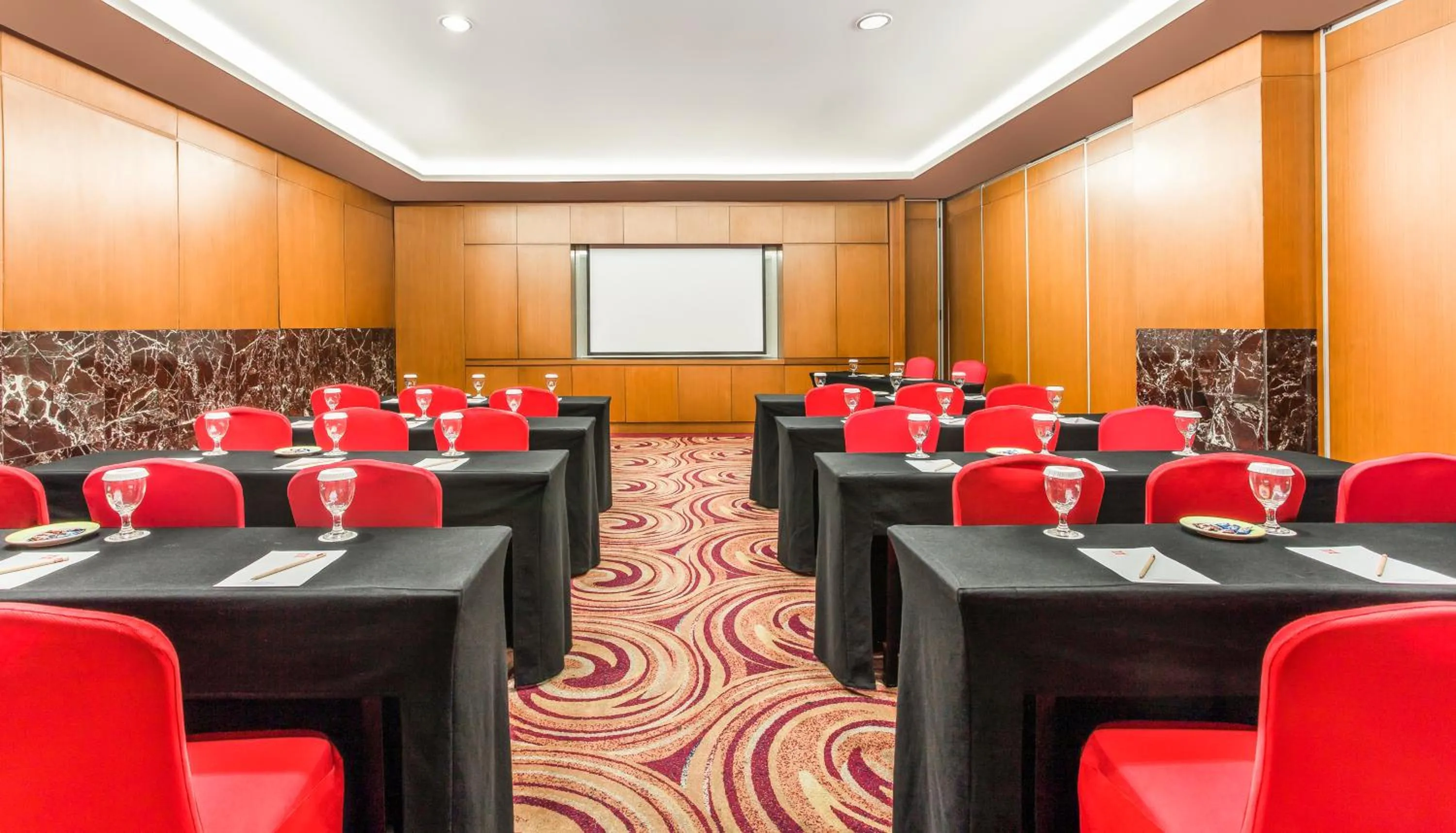 Banquet/Function facilities in Hotel Ibis Semarang Simpang Lima