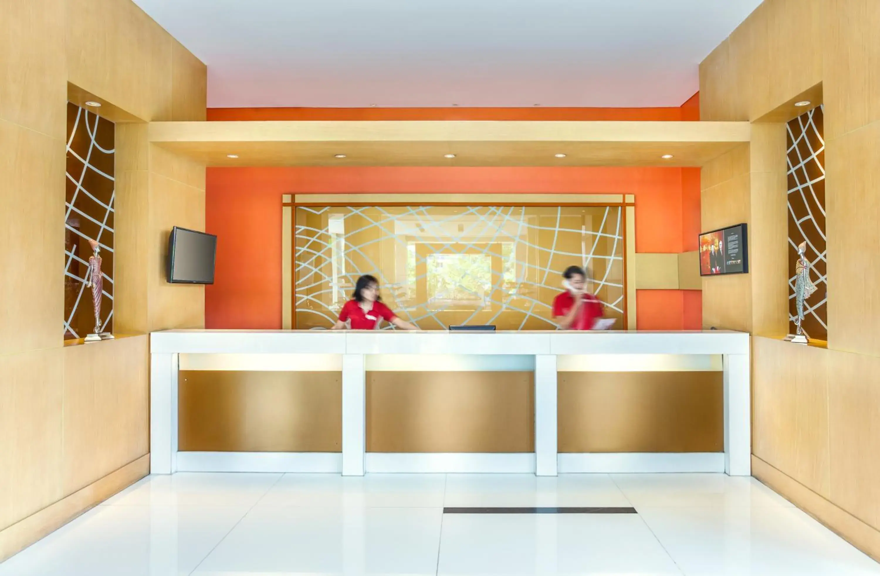 Lobby or reception in Hotel Ibis Semarang Simpang Lima Lobby or reception in Hotel Ibis Semarang Simpang Lima