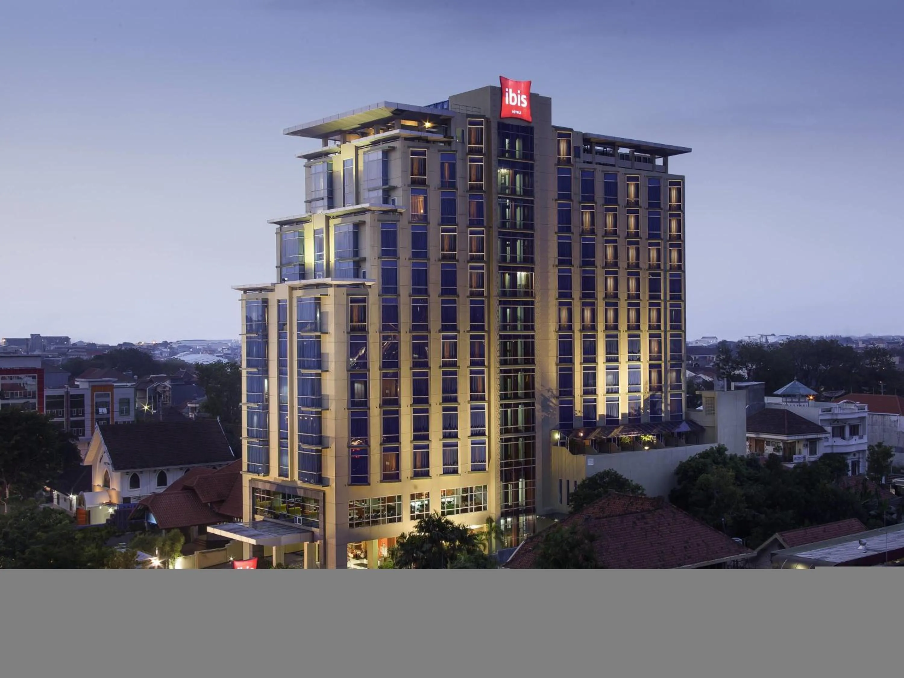 Property building in Hotel Ibis Semarang Simpang Lima