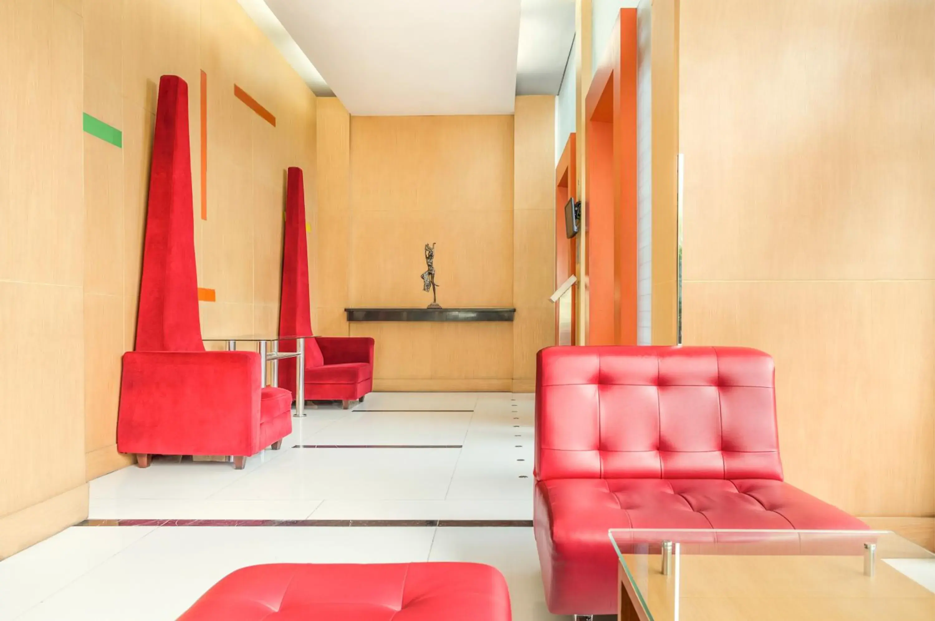 Lobby or reception in Hotel Ibis Semarang Simpang Lima Lobby or reception in Hotel Ibis Semarang Simpang Lima