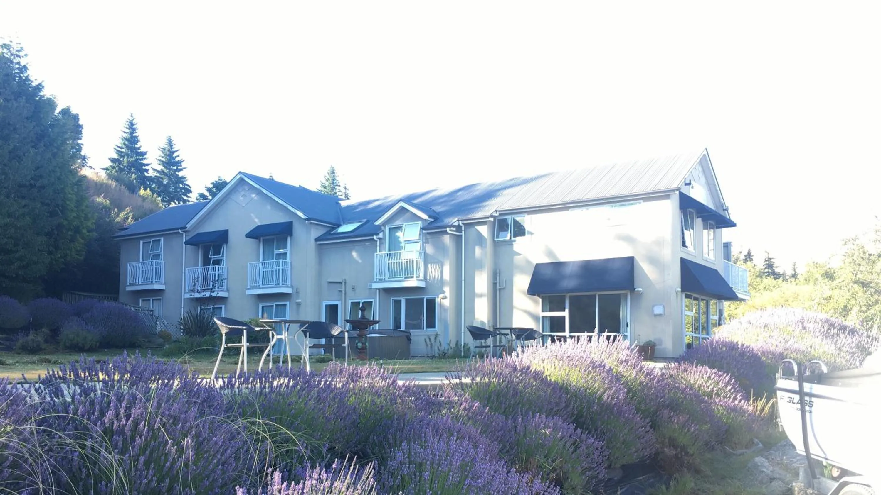 Garden in Lake Wanaka Lodge