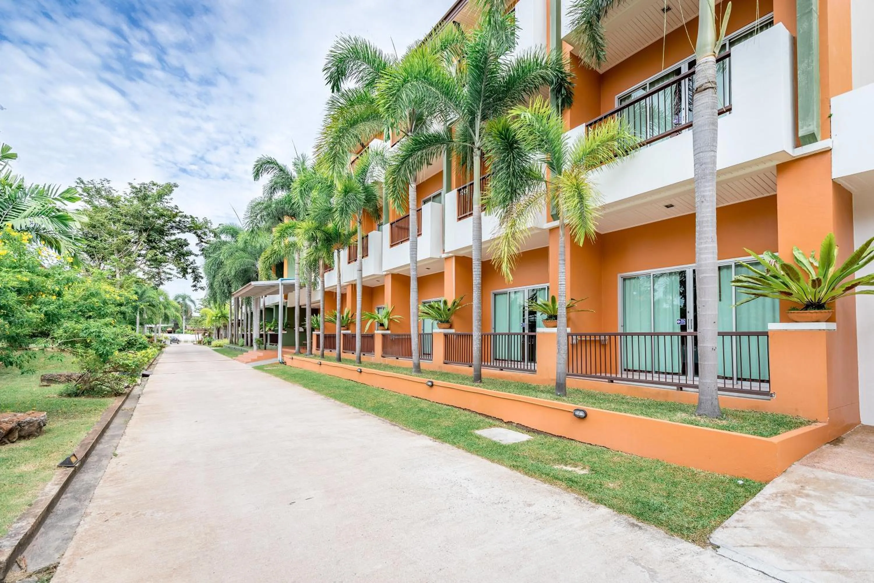 Property building in Eastiny Resort & Spa