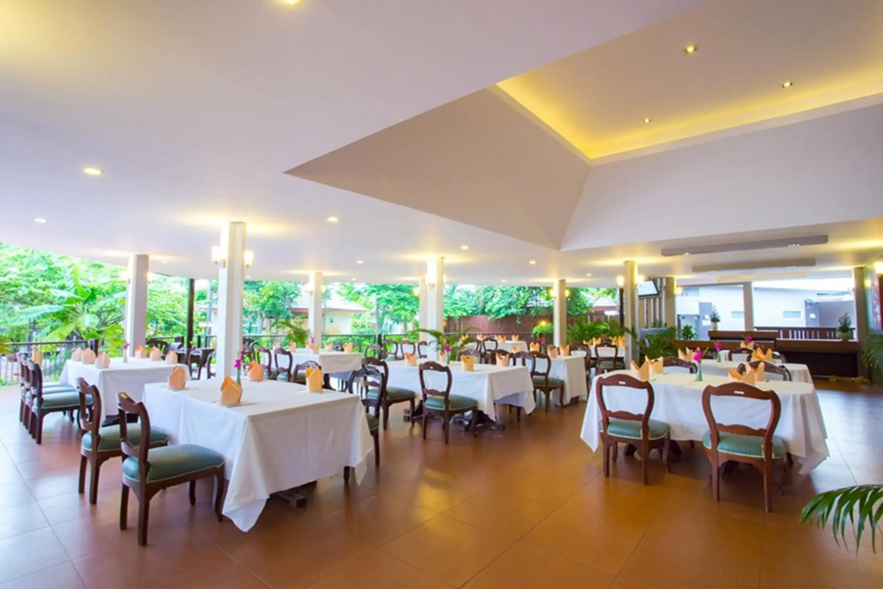 Dining area, Restaurant/Places to Eat in Eastiny Resort & Spa