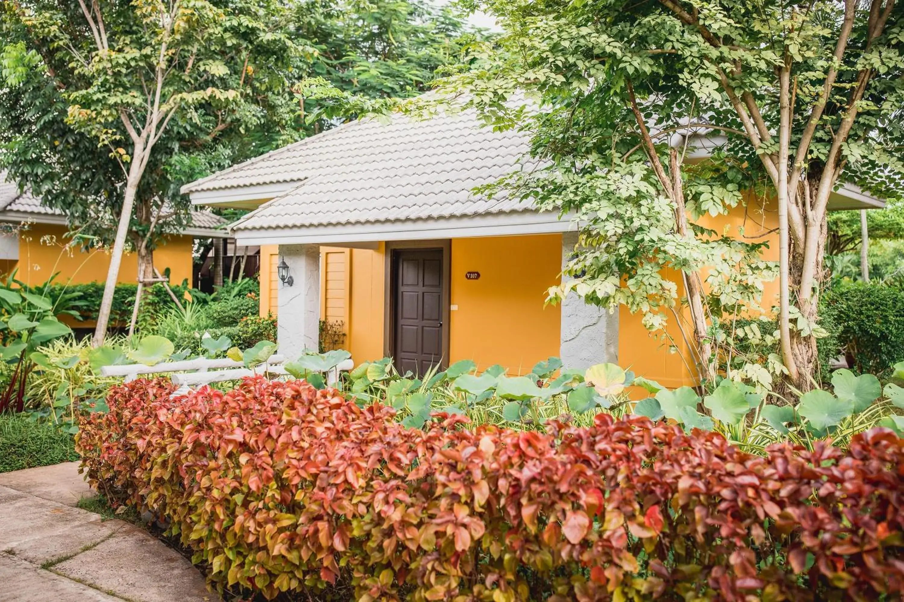 Garden view, Property Building in Eastiny Resort & Spa