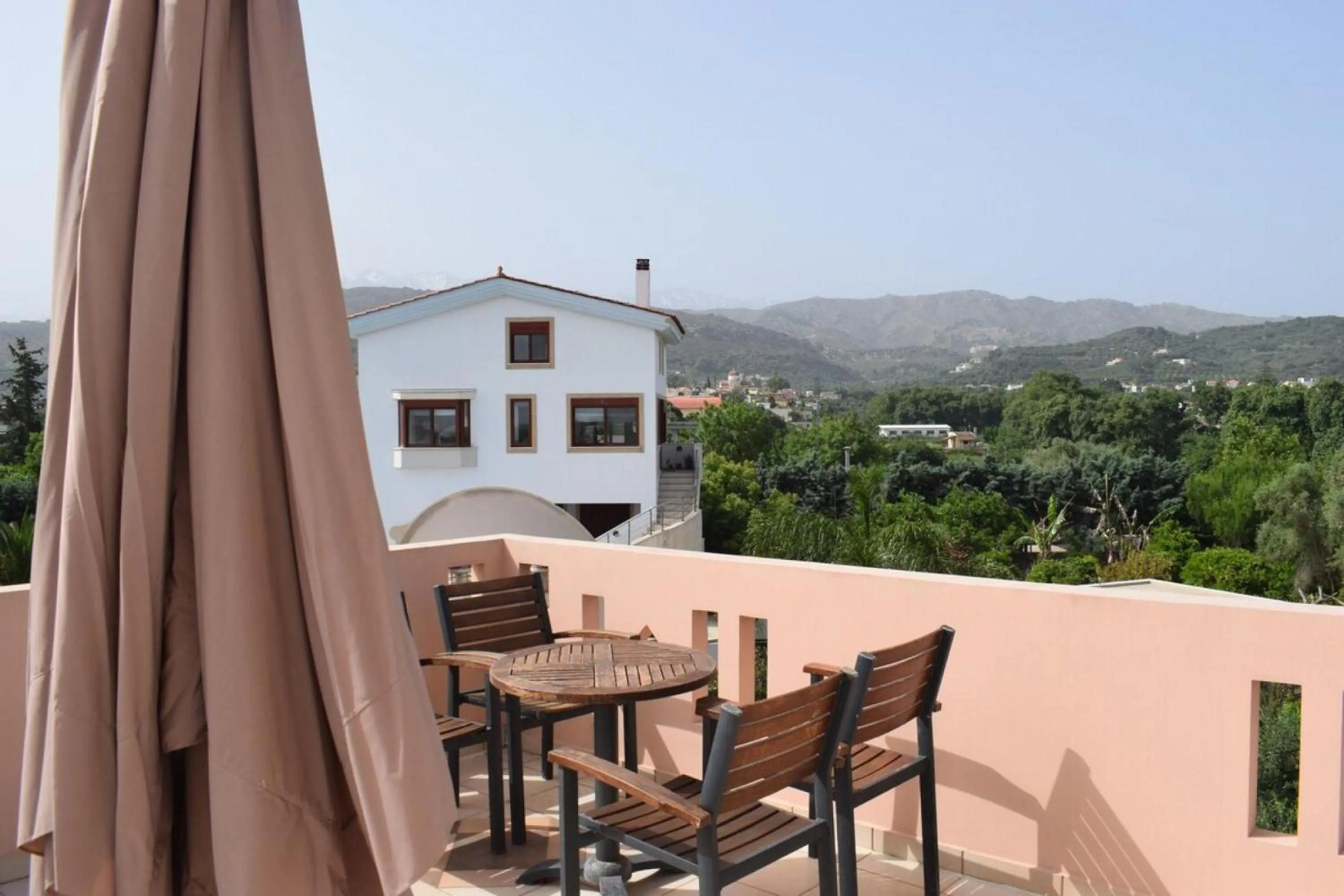 ILIAS VILLA IN CHANIA