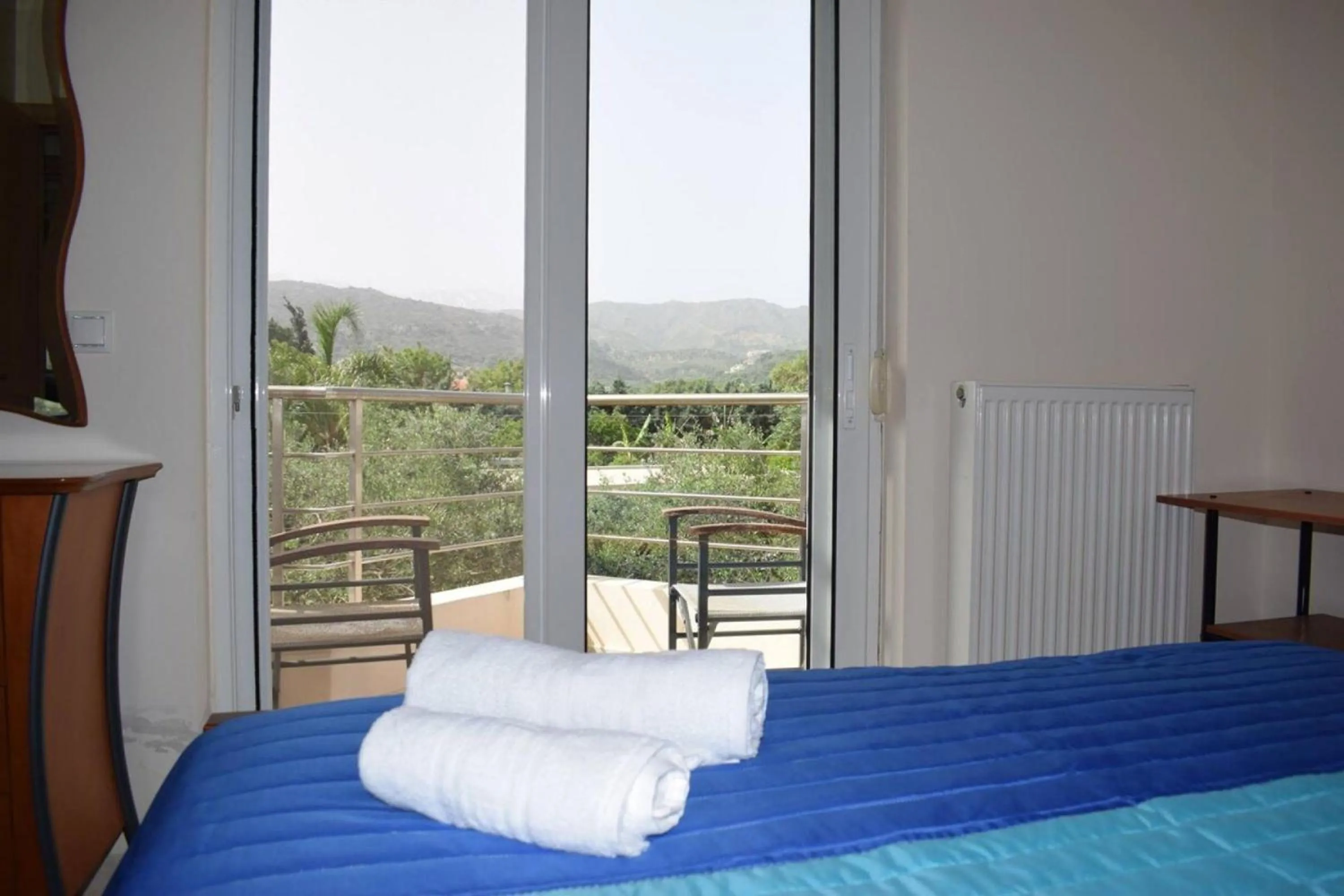 Bed in ILIAS VILLA IN CHANIA