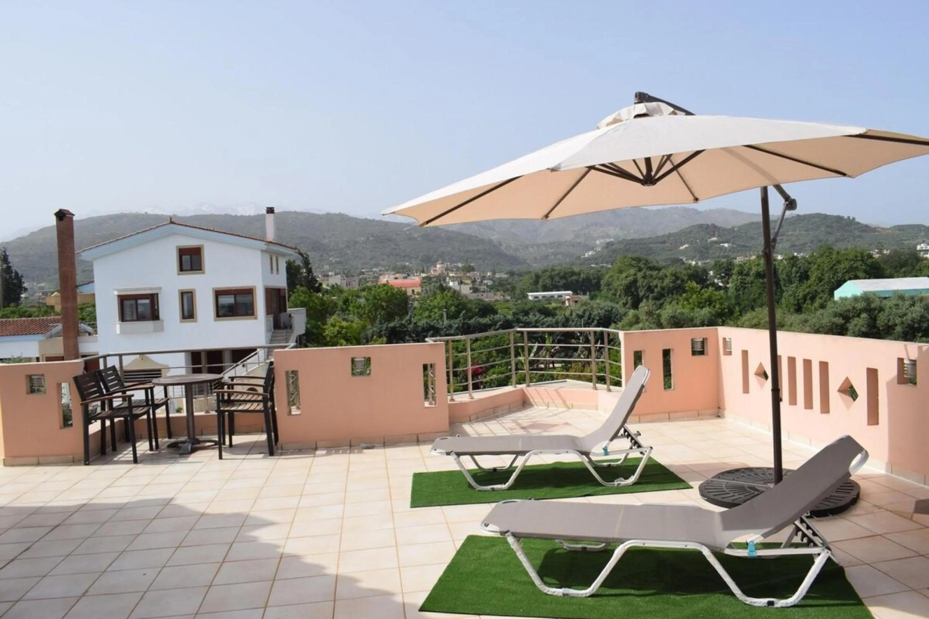 ILIAS VILLA IN CHANIA