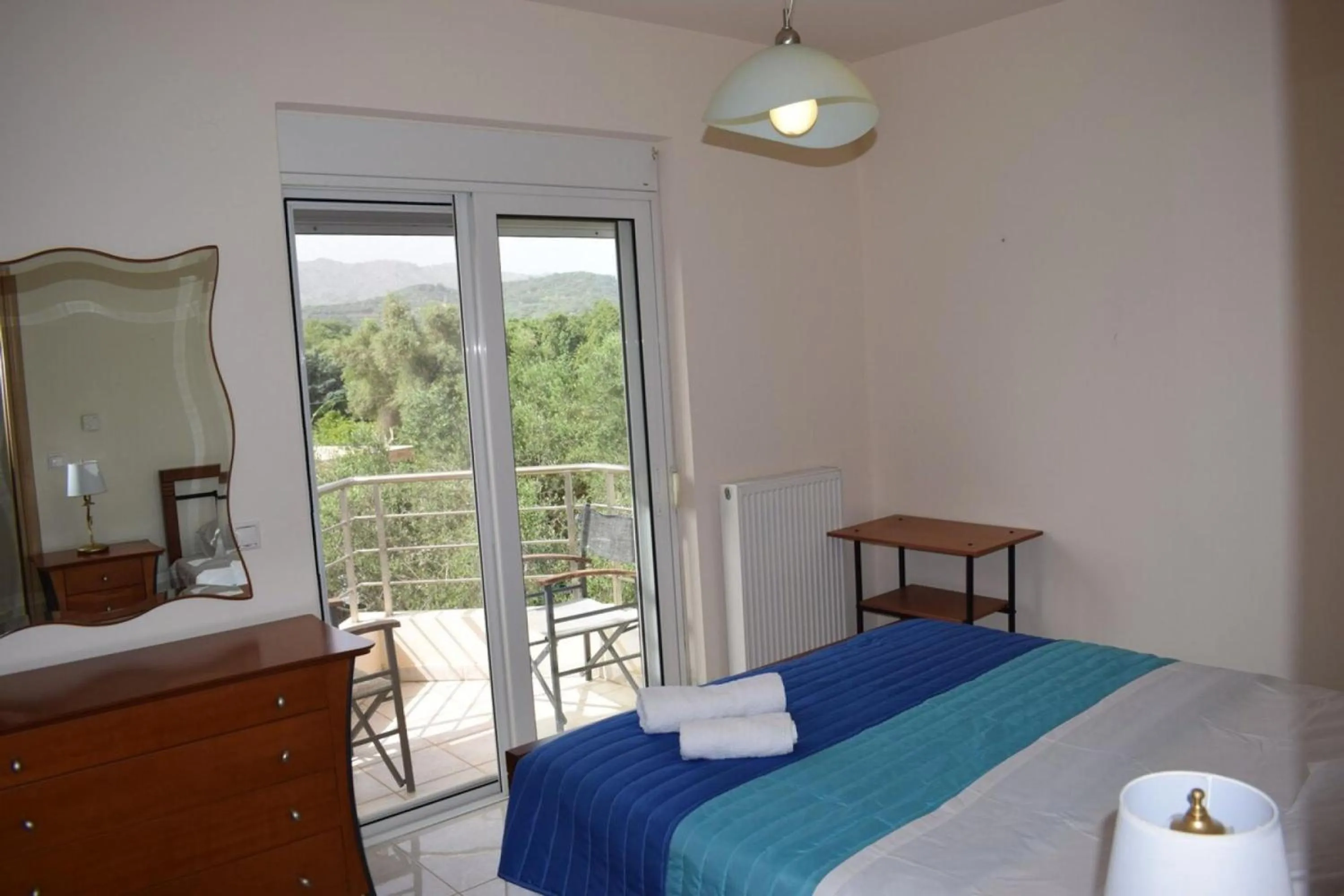 Bed in ILIAS VILLA IN CHANIA
