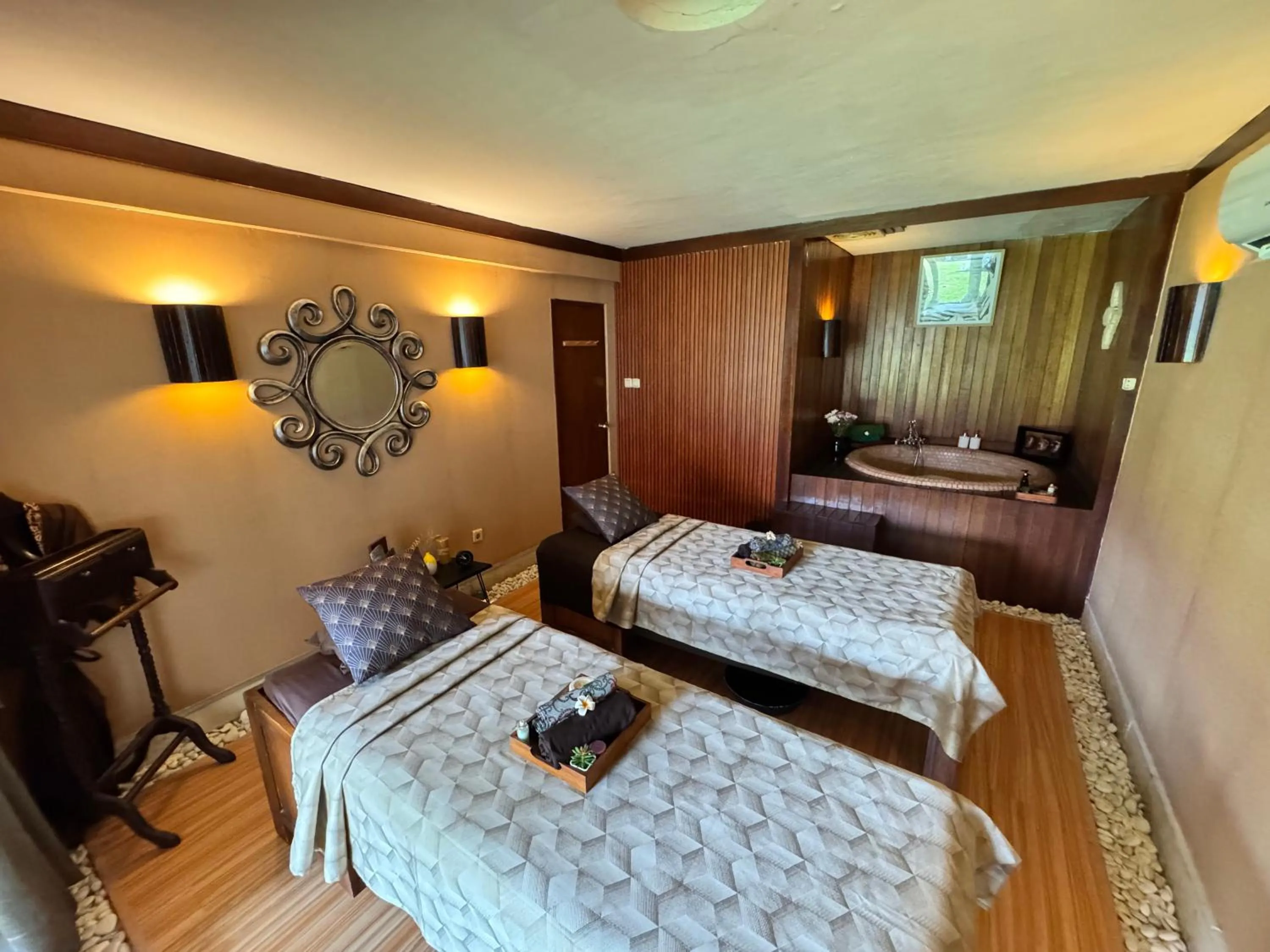 Bed in Novotel Bogor Golf Resort