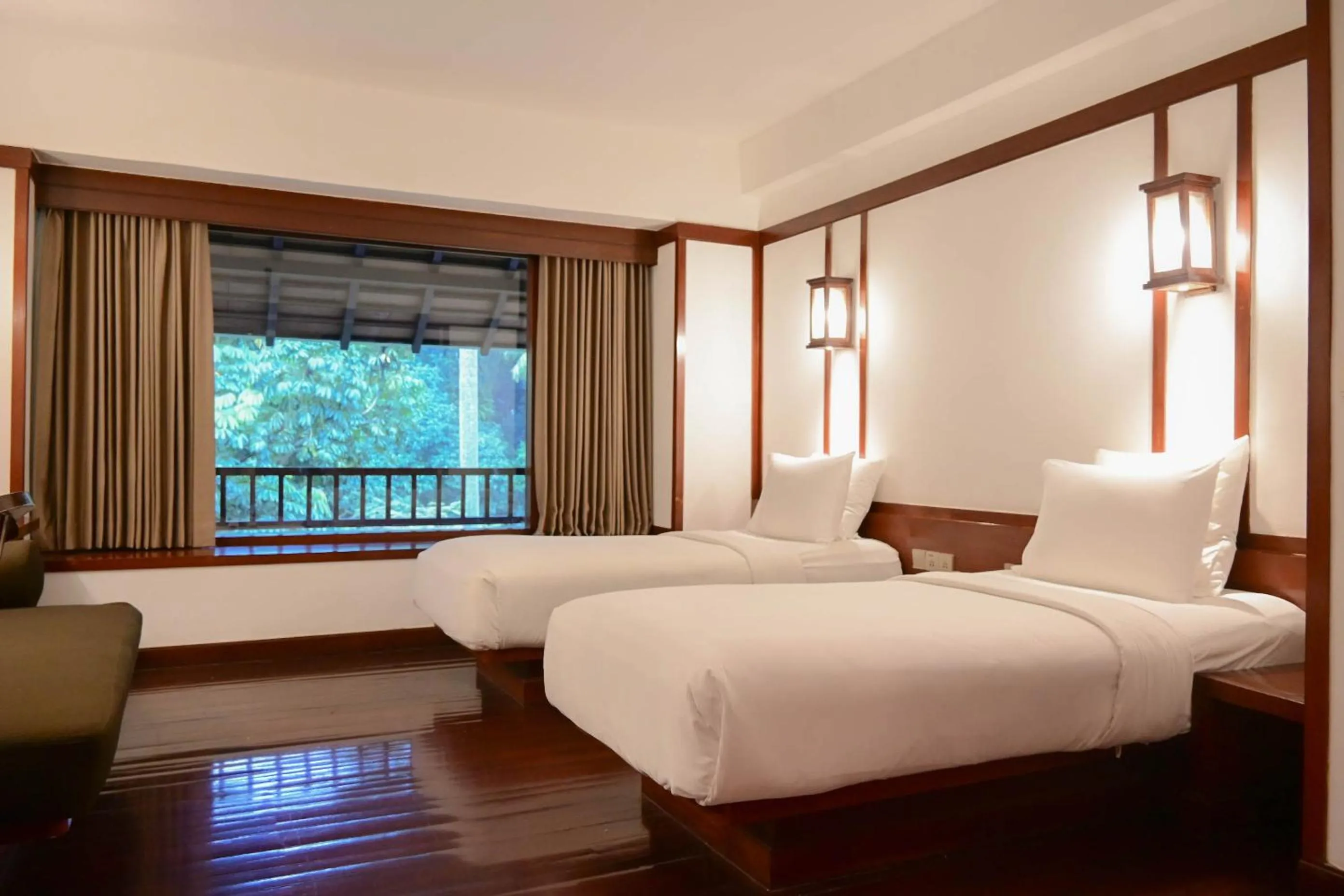 Bed in Novotel Bogor Golf Resort