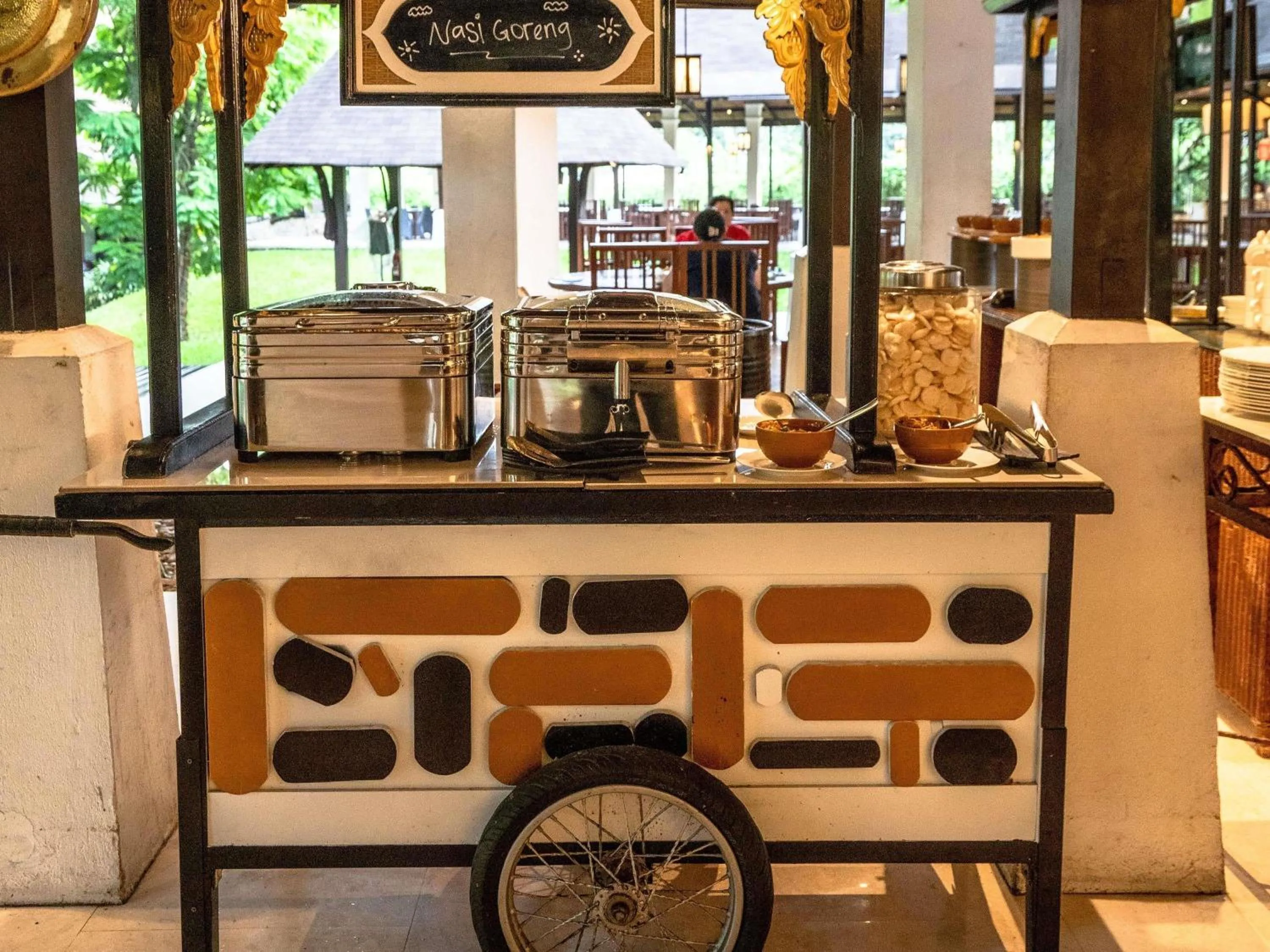 Restaurant/places to eat in Novotel Bogor Golf Resort