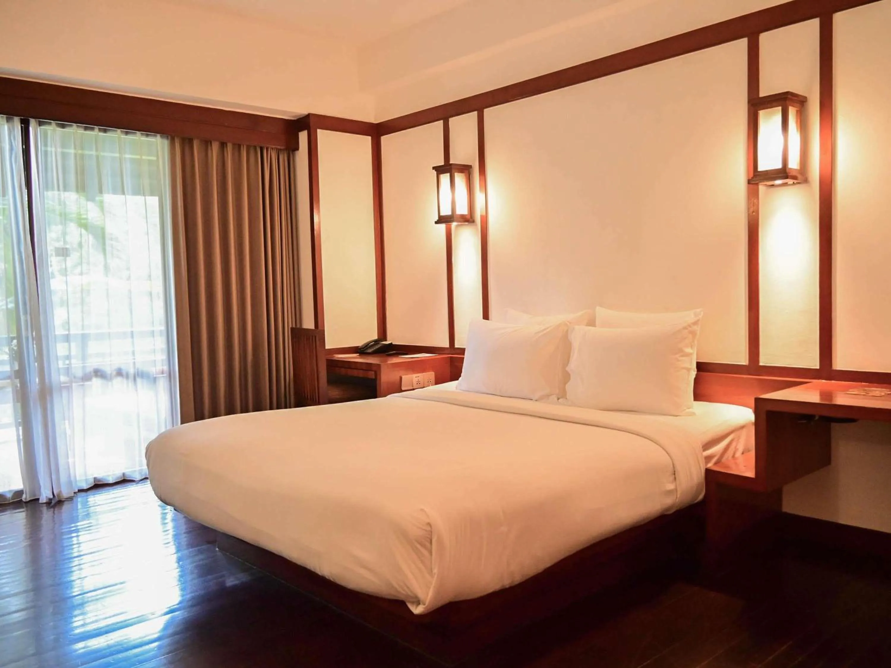 Bedroom, Bed in Novotel Bogor Golf Resort