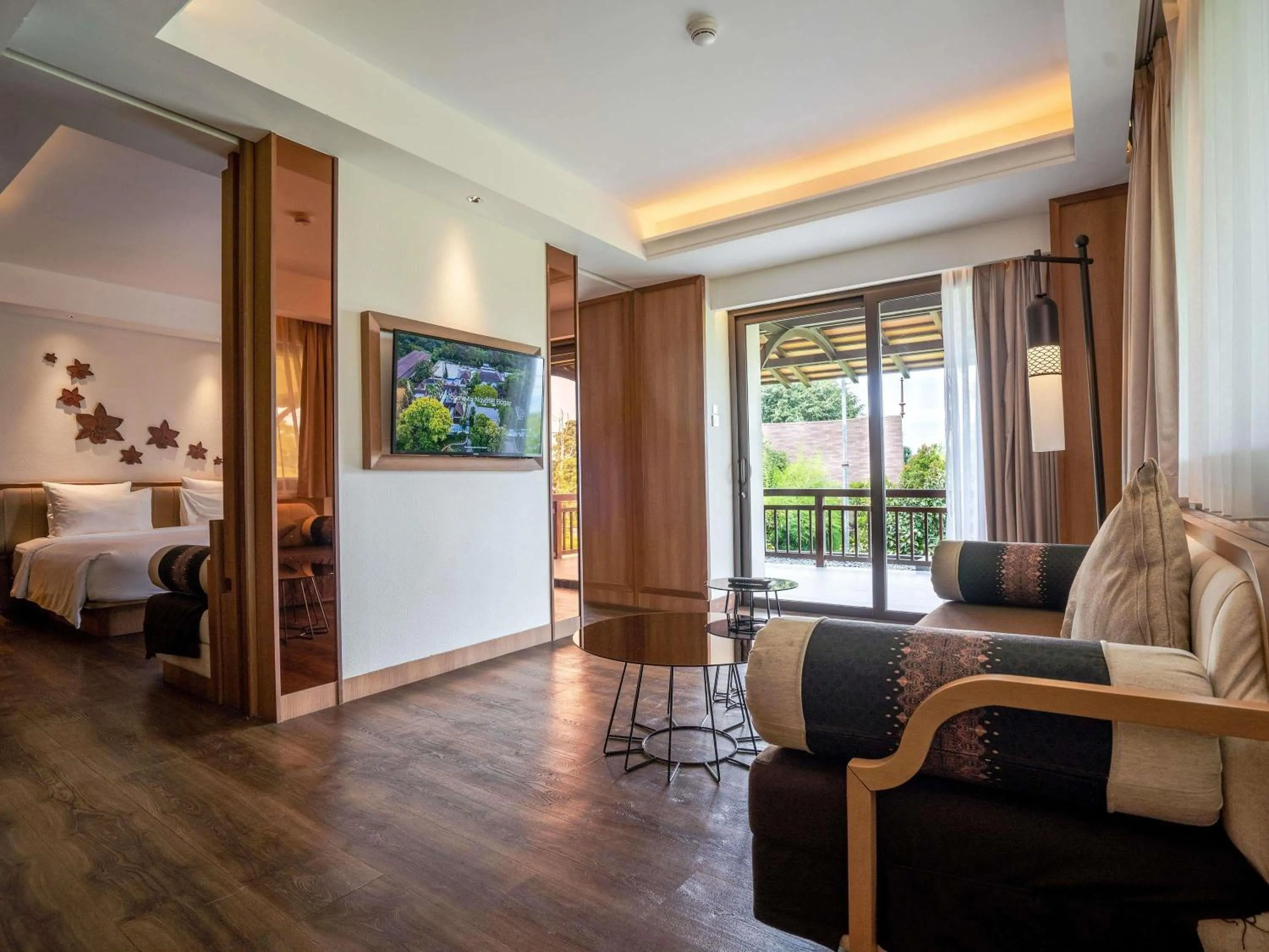 Bedroom, Bed in Novotel Bogor Golf Resort