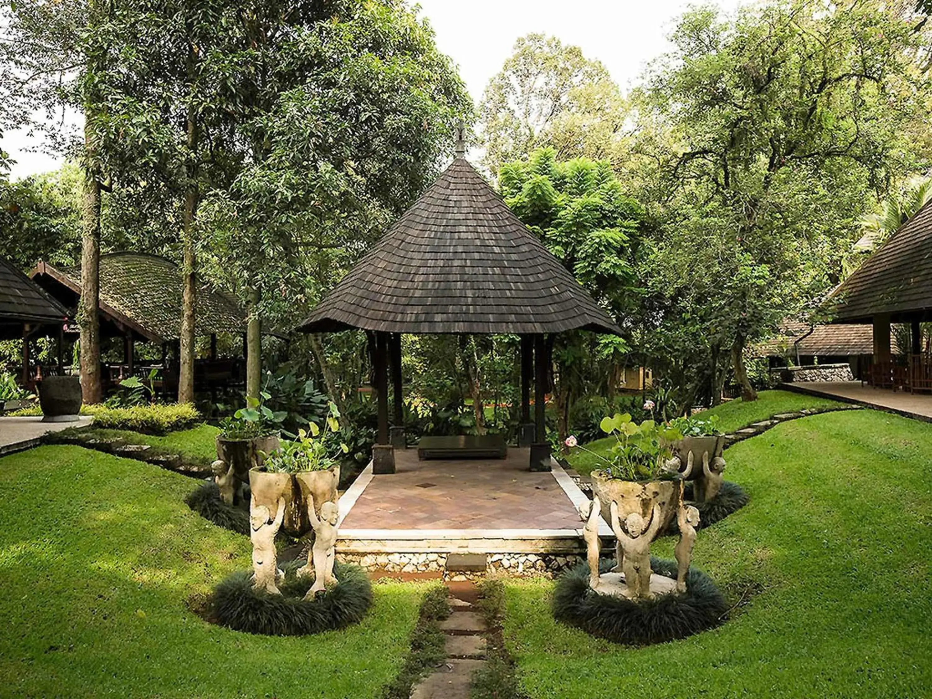 Restaurant/places to eat in Novotel Bogor Golf Resort Restaurant/places to eat in Novotel Bogor Golf Resort