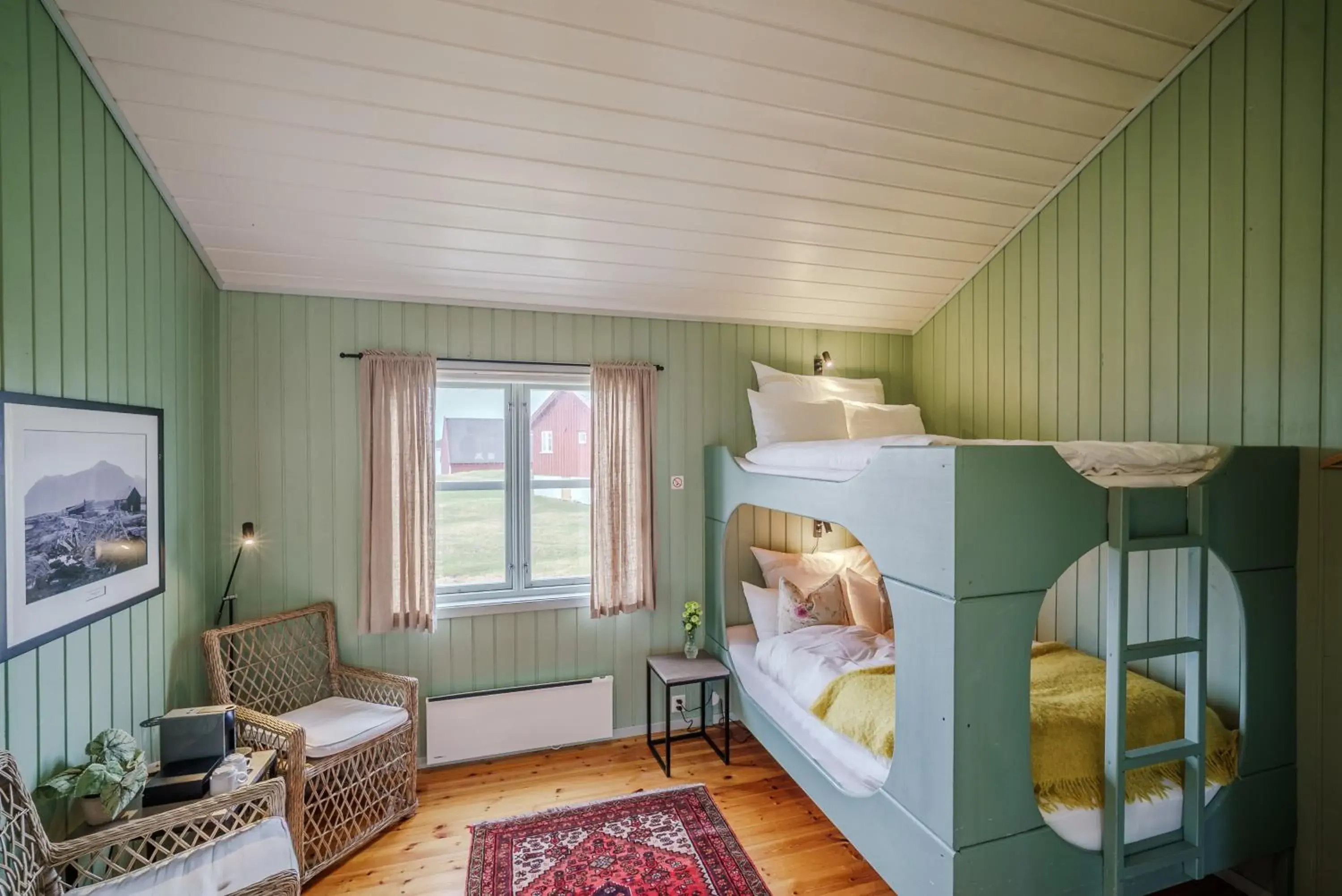 Classic Quadruple Room in Håholmen - by Classic Norway Hotels Classic Quadruple Room in Håholmen - by Classic Norway Hotels