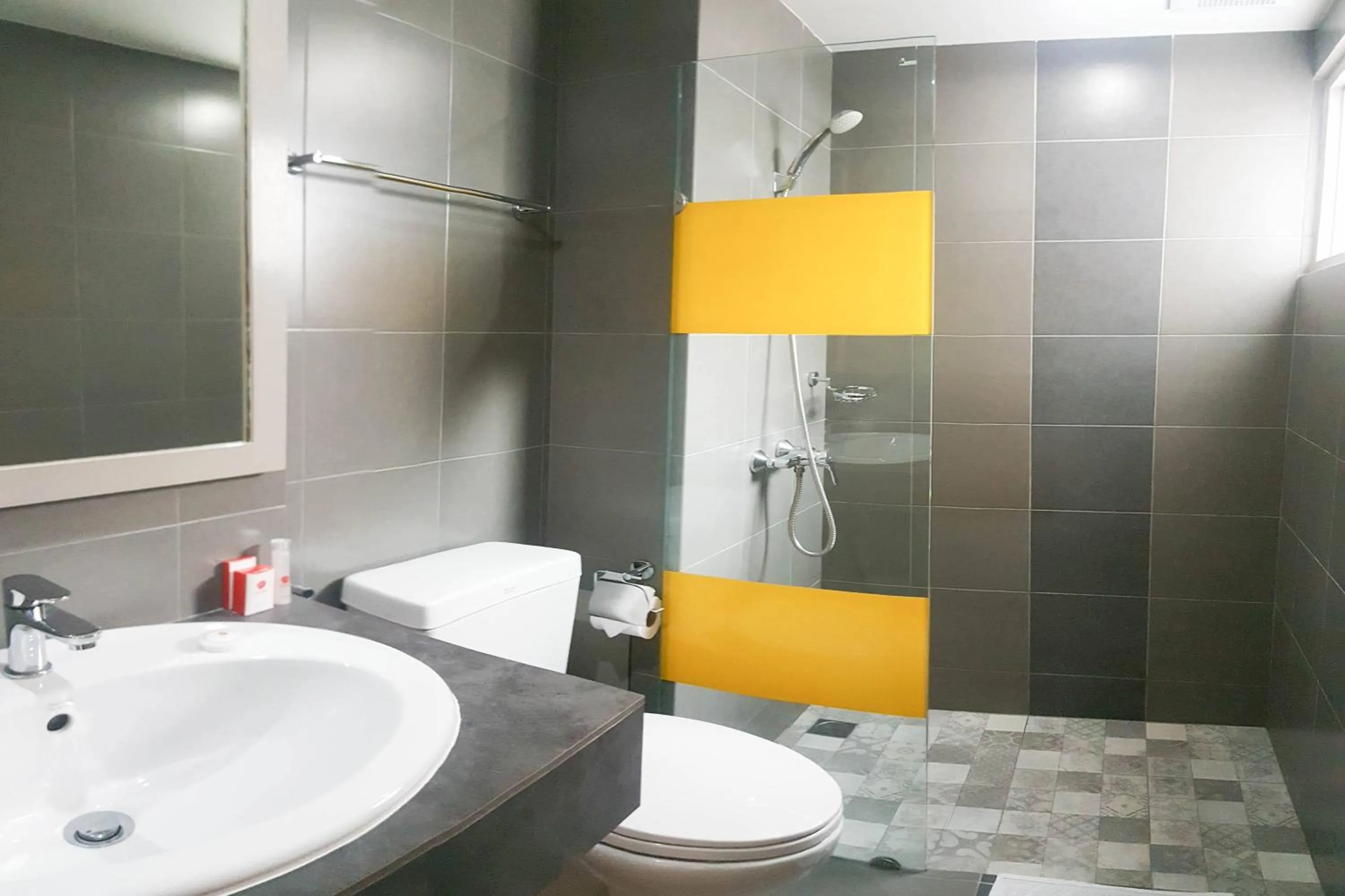 Bathroom in Eastiny Inn Hotel