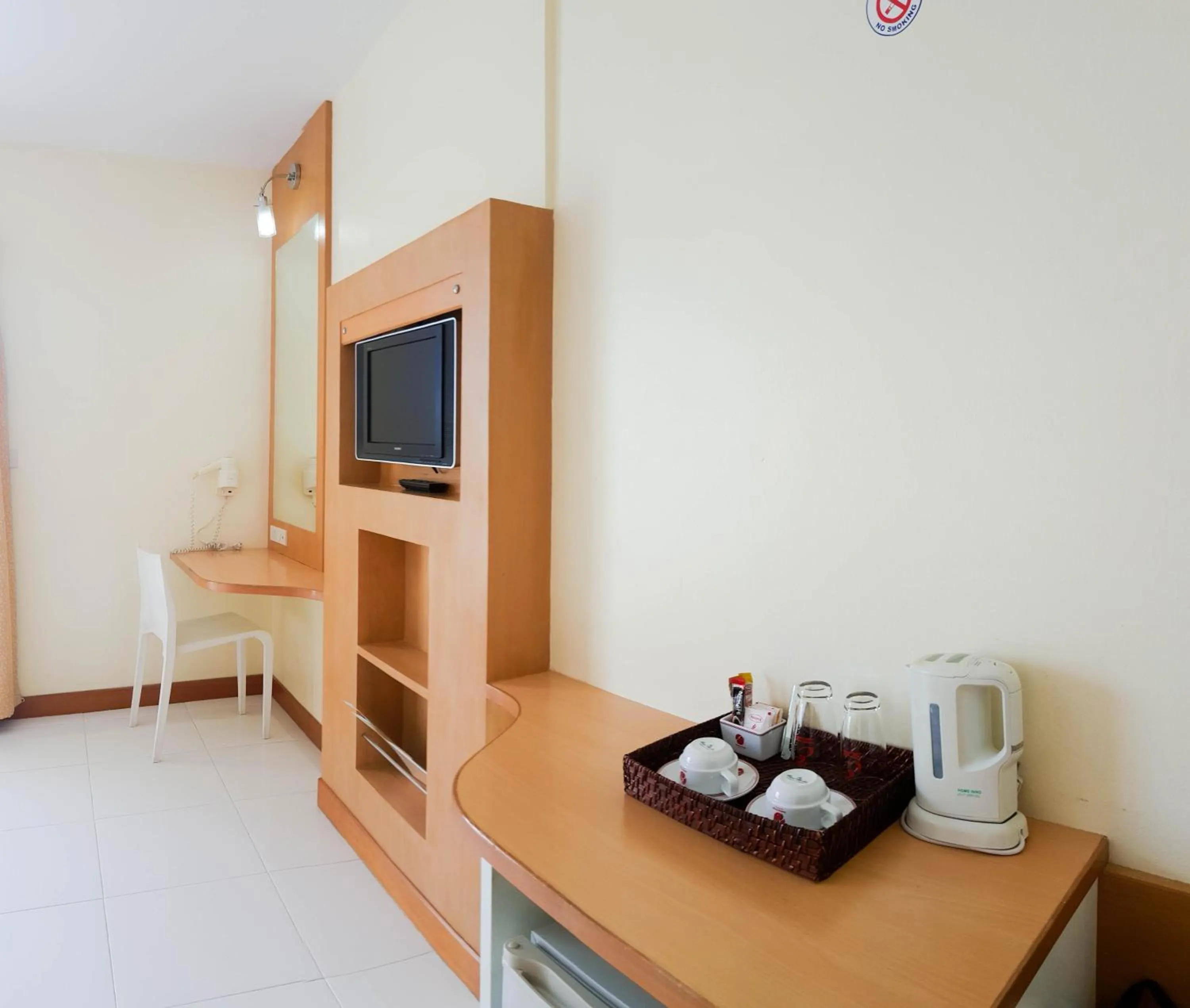 Bed in Eastiny Seven Hotel