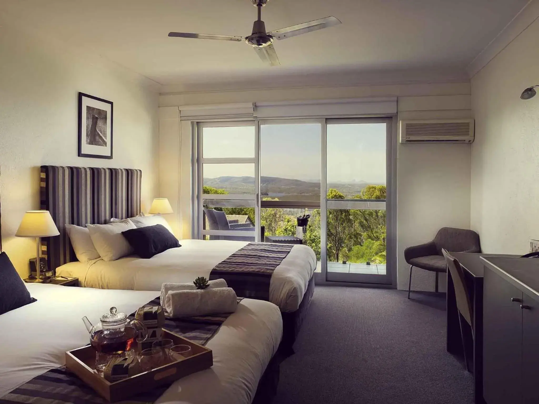 Bedroom, Bed in Mercure Clear Mountain Lodge Bedroom, Bed in Mercure Clear Mountain Lodge