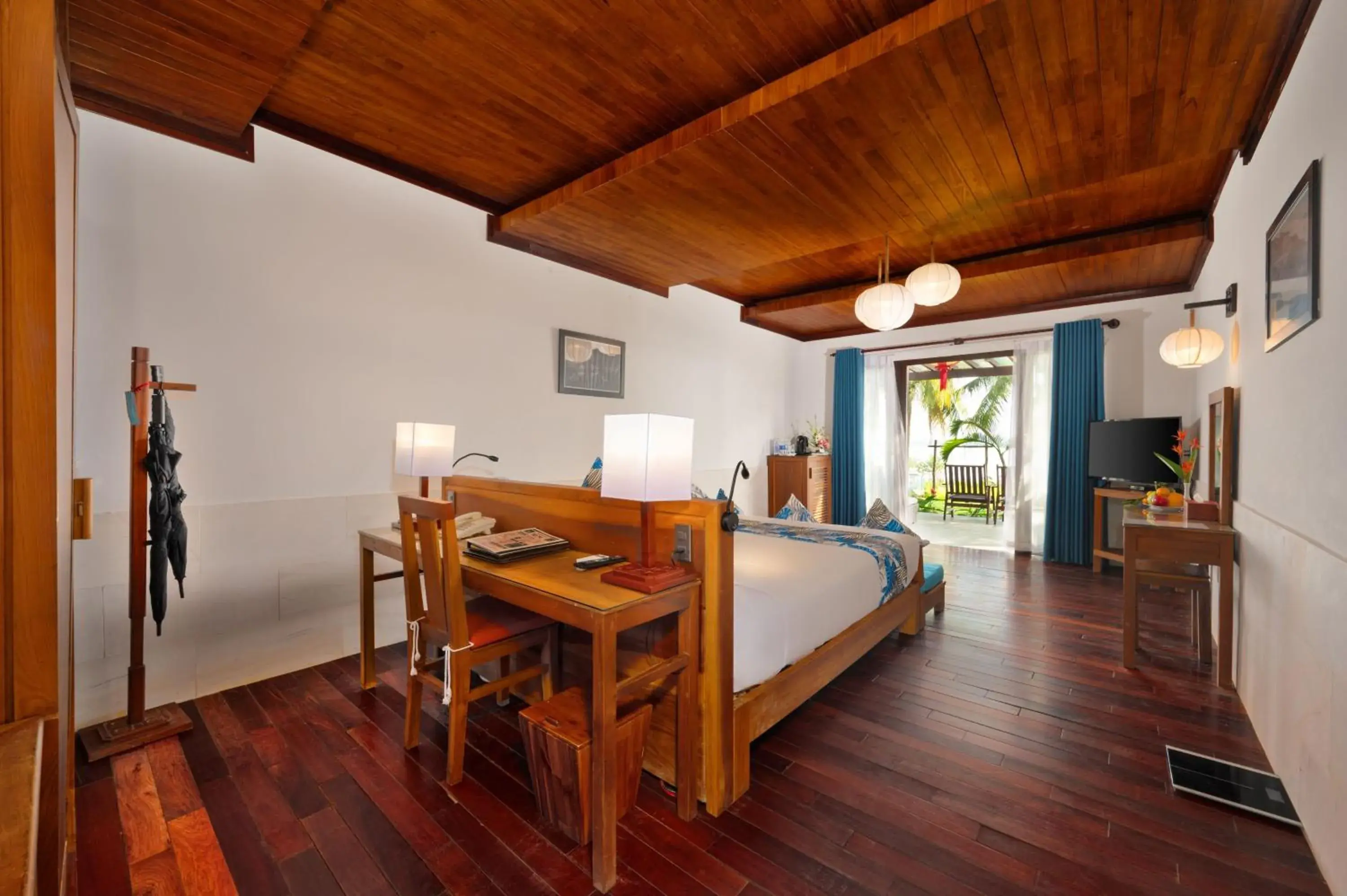 Bed in Vinh Hung Riverside Resort & Spa Bed in Vinh Hung Riverside Resort & Spa