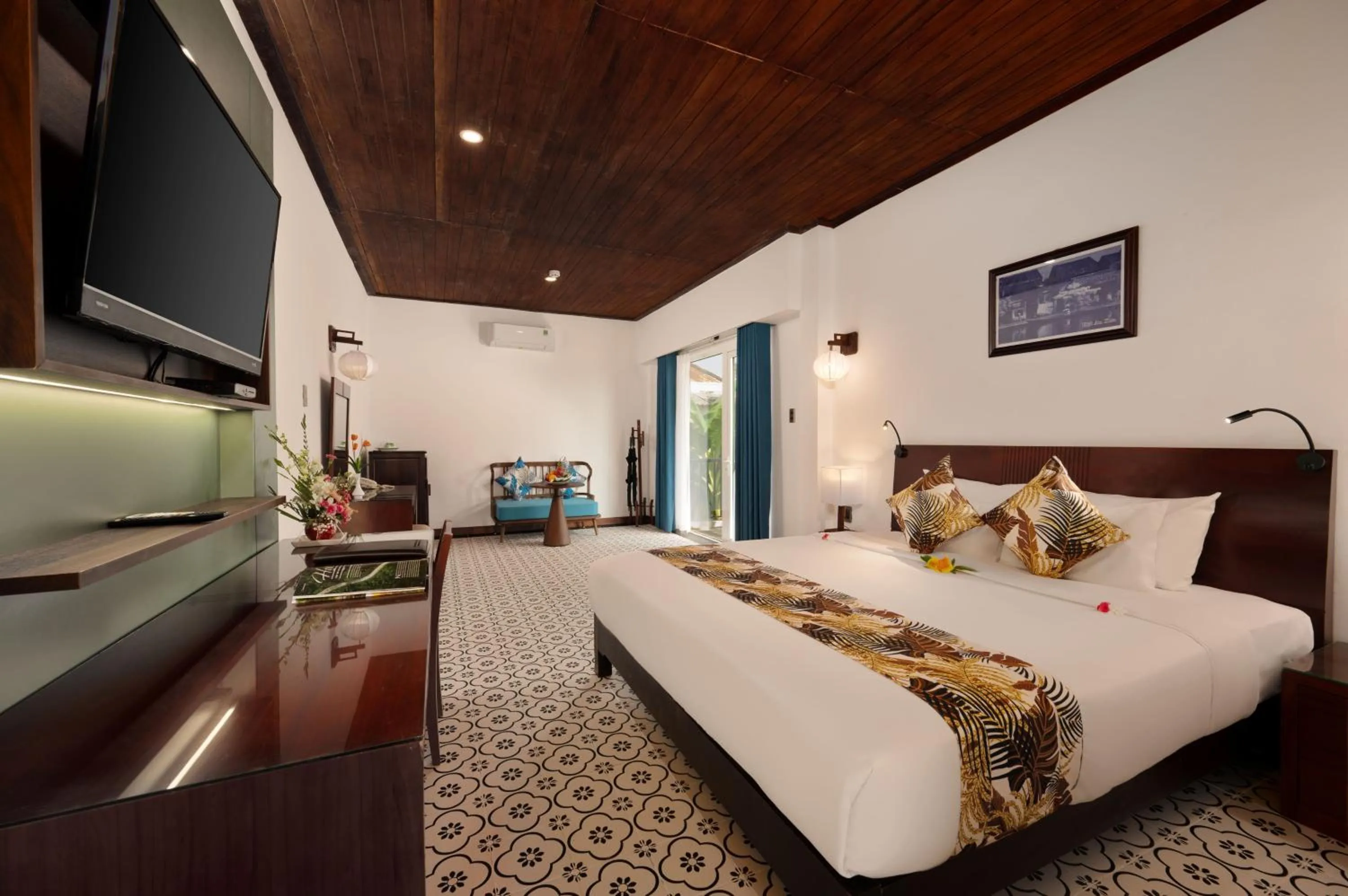 Bed in Vinh Hung Riverside Resort & Spa