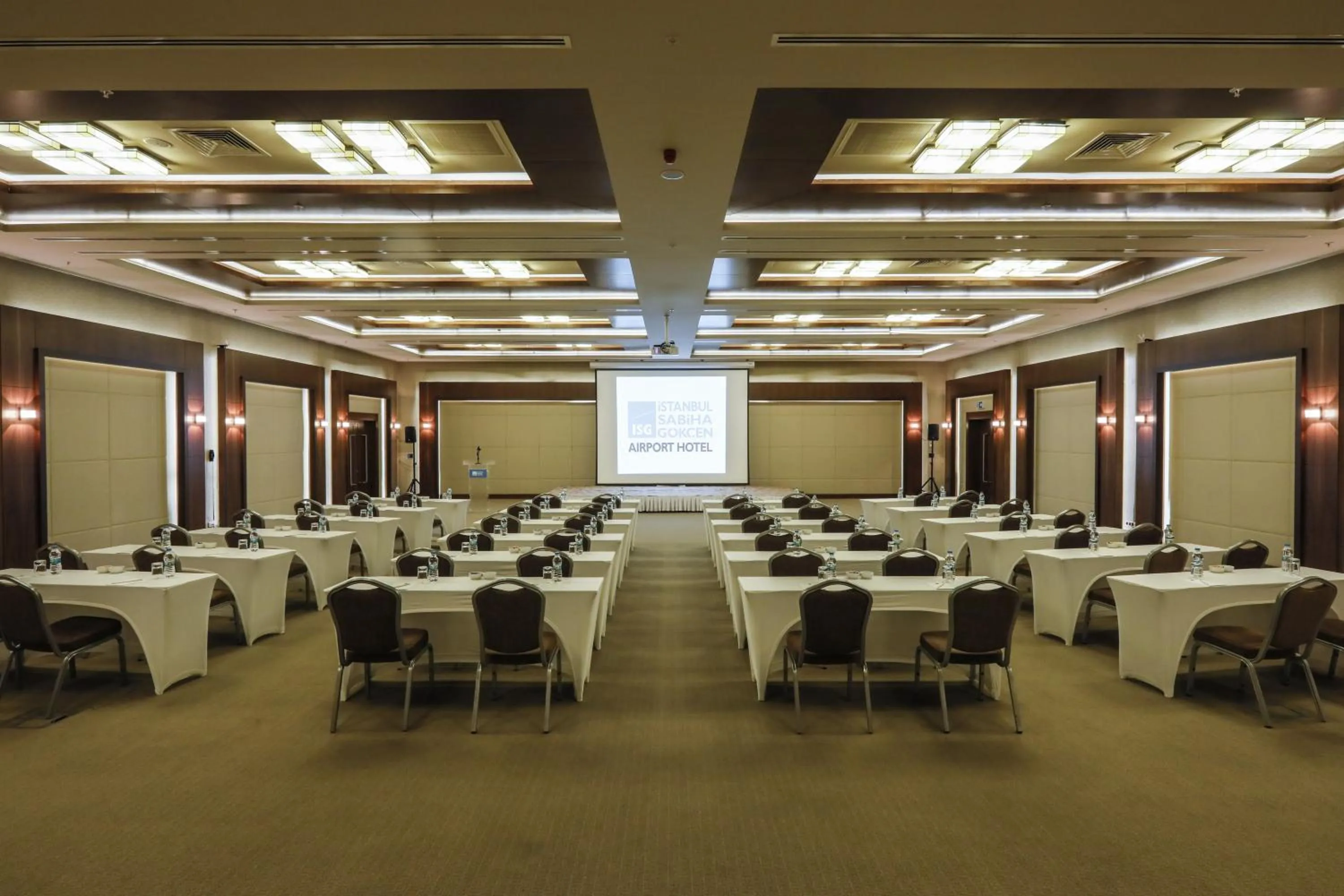 Meeting/conference room in ISG Sabiha Gökçen Airport Hotel