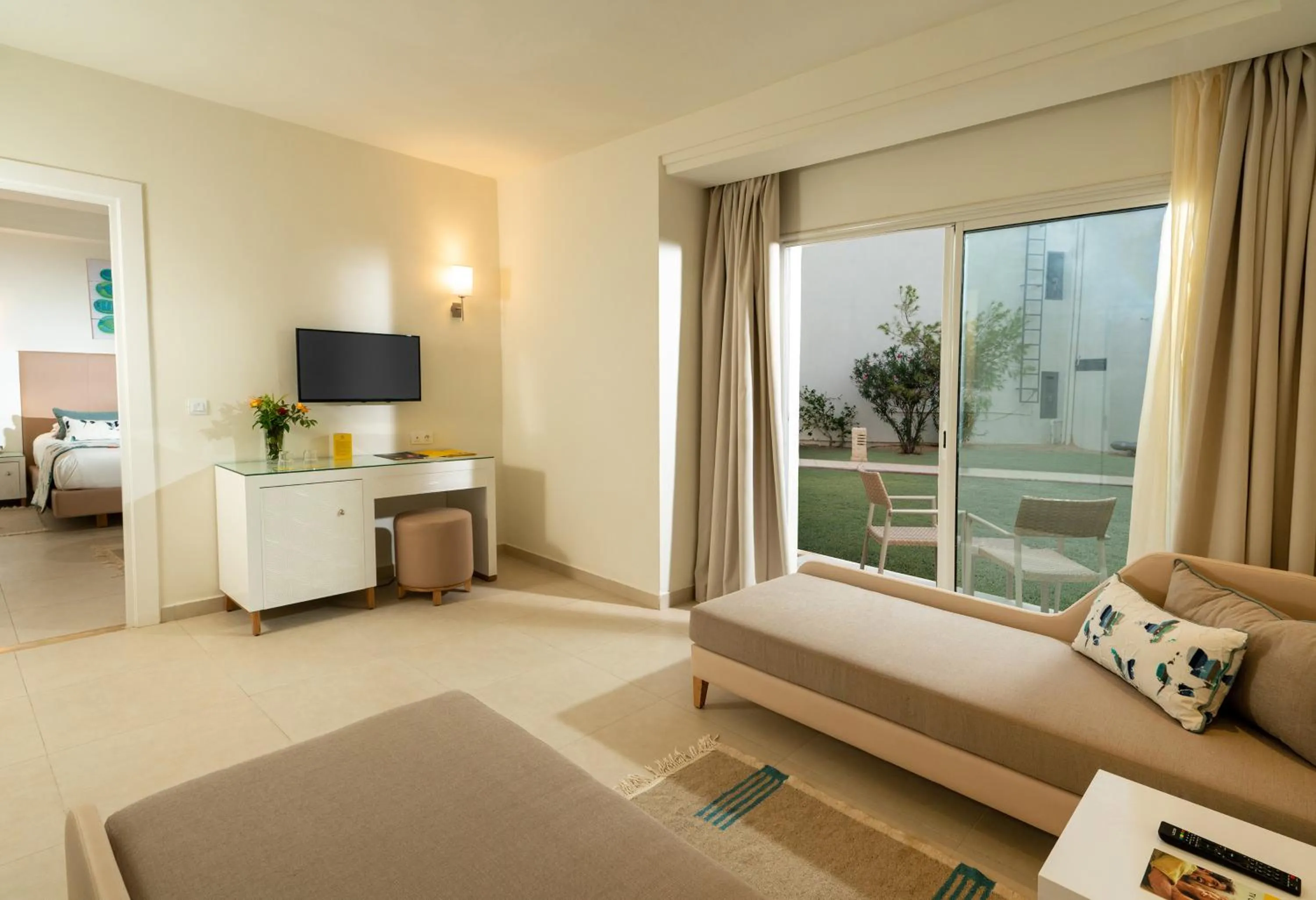 Communal lounge/ TV room in TUI MAGIC LIFE Penelope Beach - Families & Couples