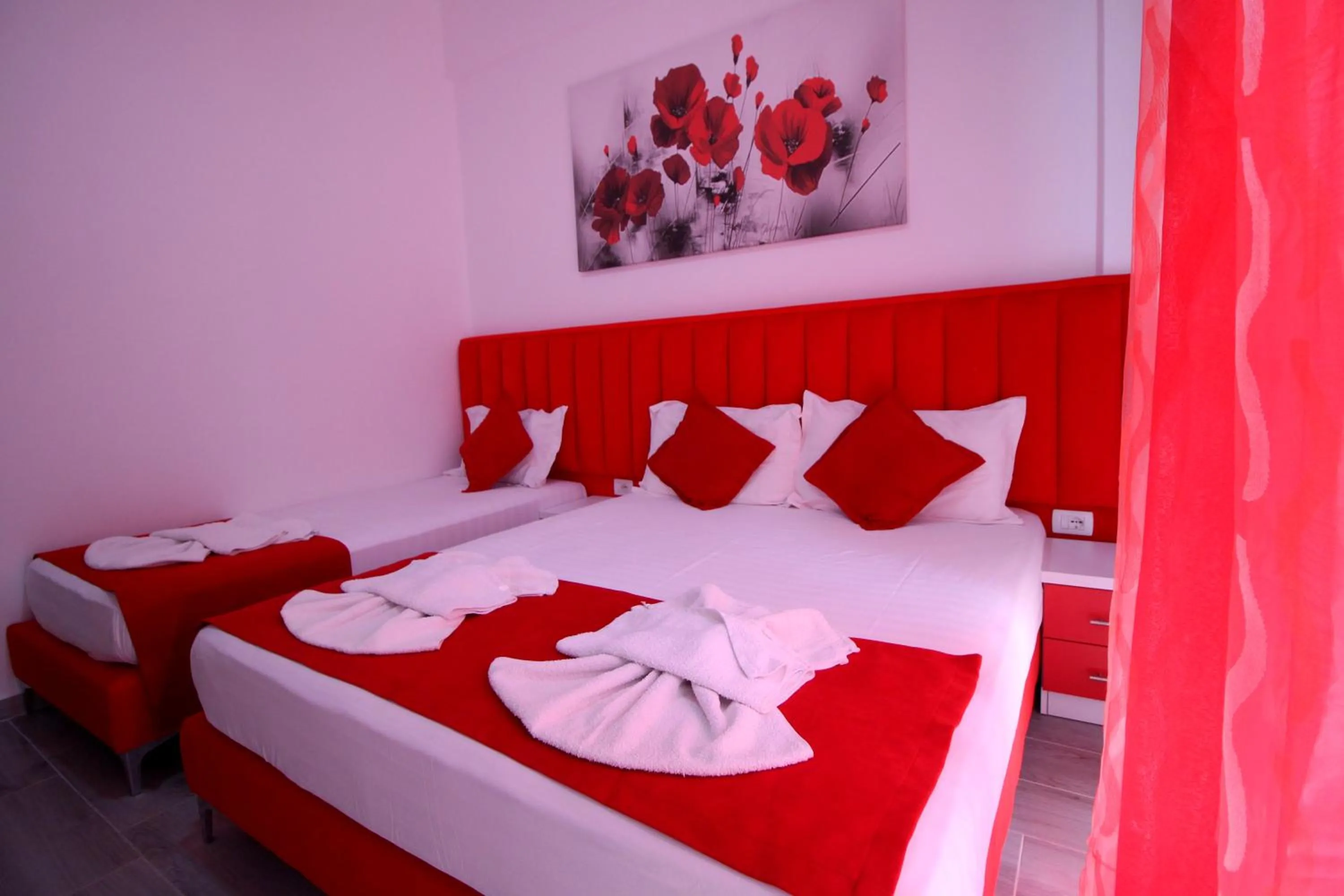 Triple Room with Balcony in Hotel Vila Kapllani