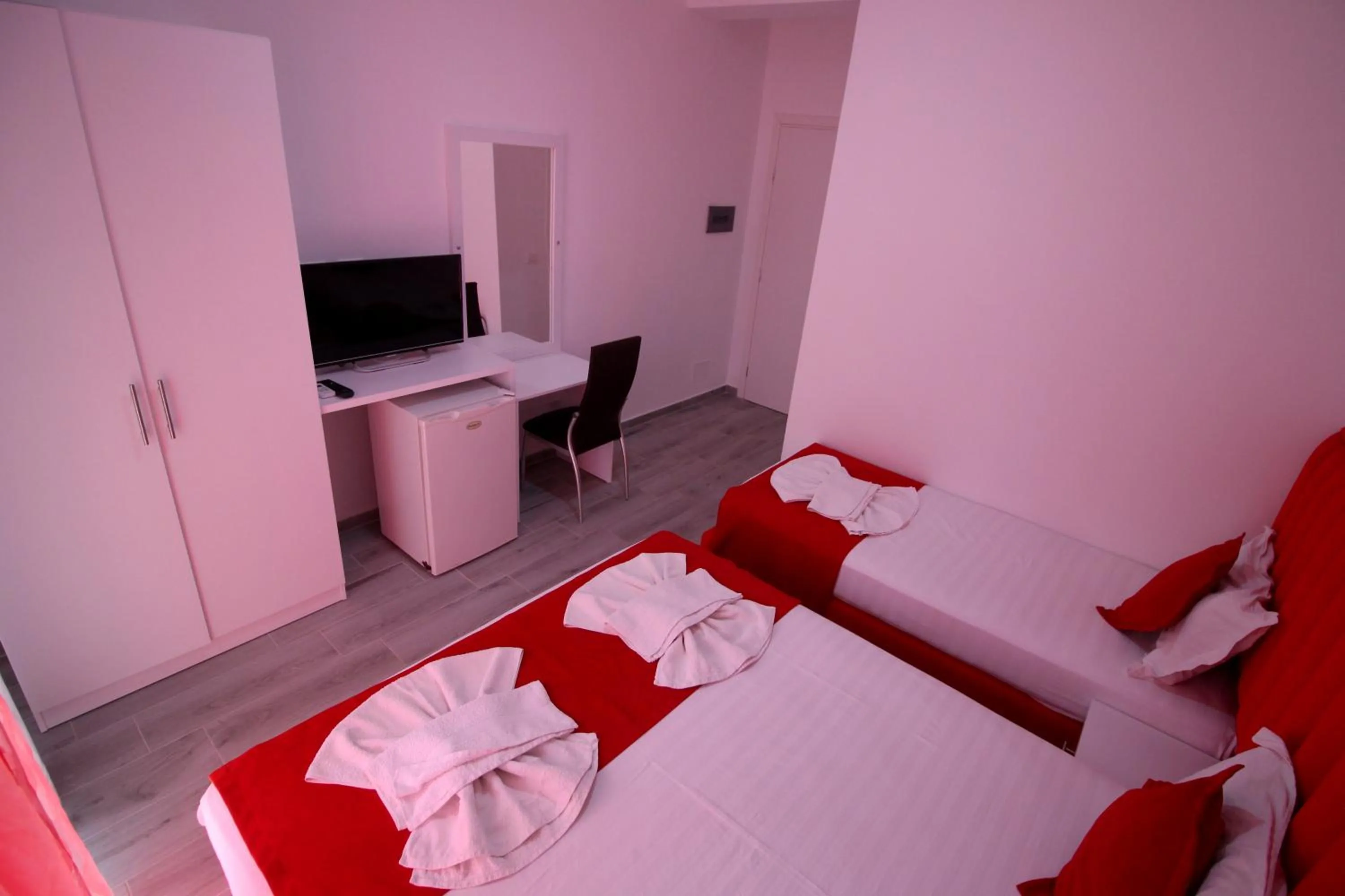 Triple Room with Balcony in Hotel Vila Kapllani